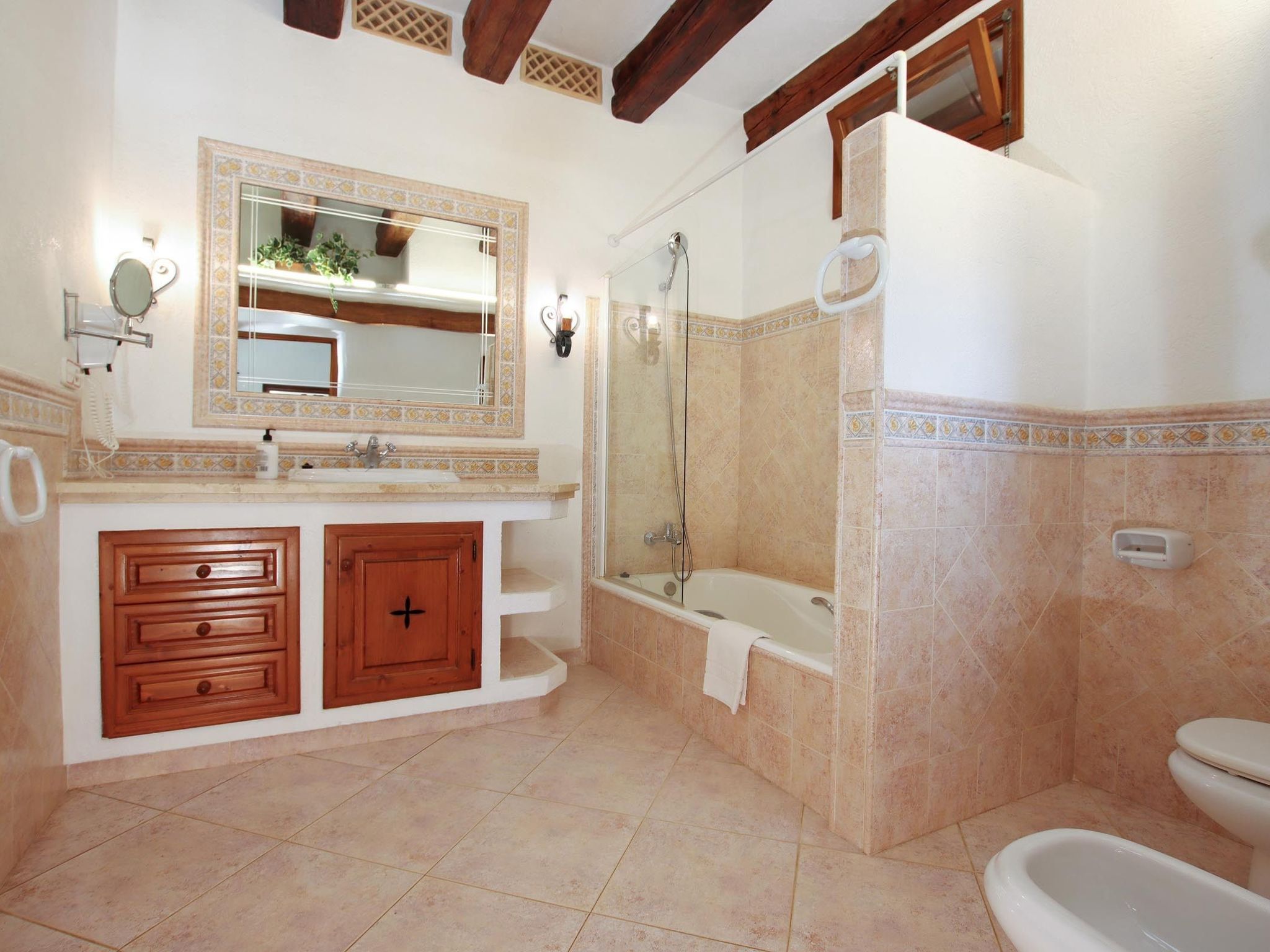 Schöne Villa ganz in der Nähe von Pollença-Drinnen