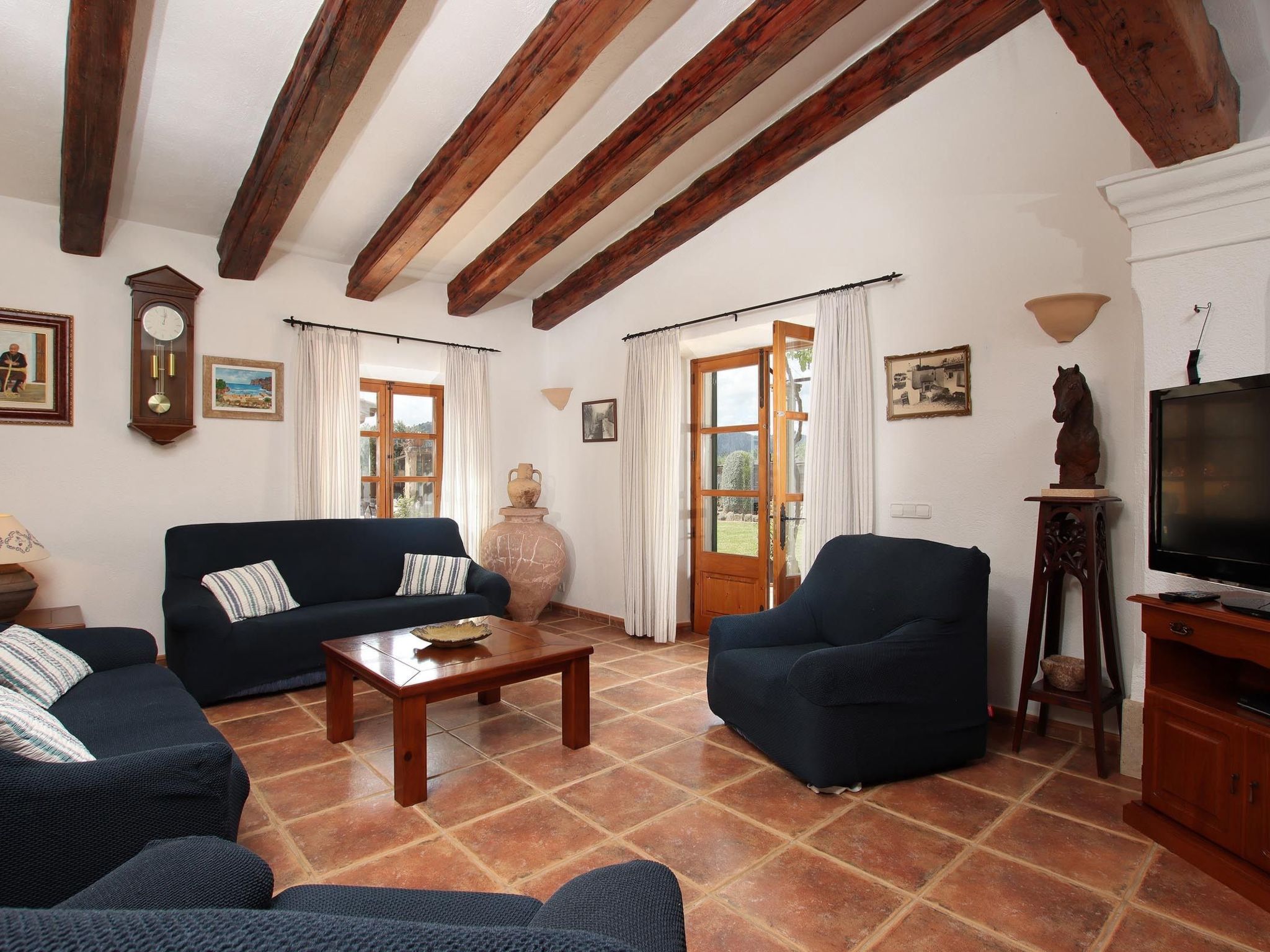 Schöne Villa ganz in der Nähe von Pollença-Drinnen