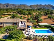 Prachtig gerestaureerde finca met privézwembad en biljart in Pollença - thumbnail 2