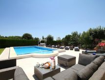 Prachtig gerestaureerde finca met privézwembad en biljart in Pollença - thumbnail 4