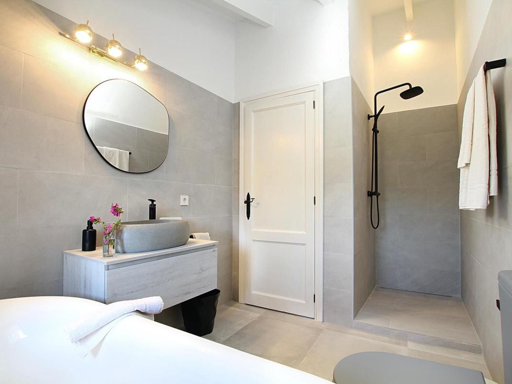 Fabelhafte Restaurierung mit beeindruckendem Ergebnis-Binnen