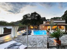 Prachtig gerenoveerde vrijstaande villa met privézwembad in Pollença - thumbnail 1