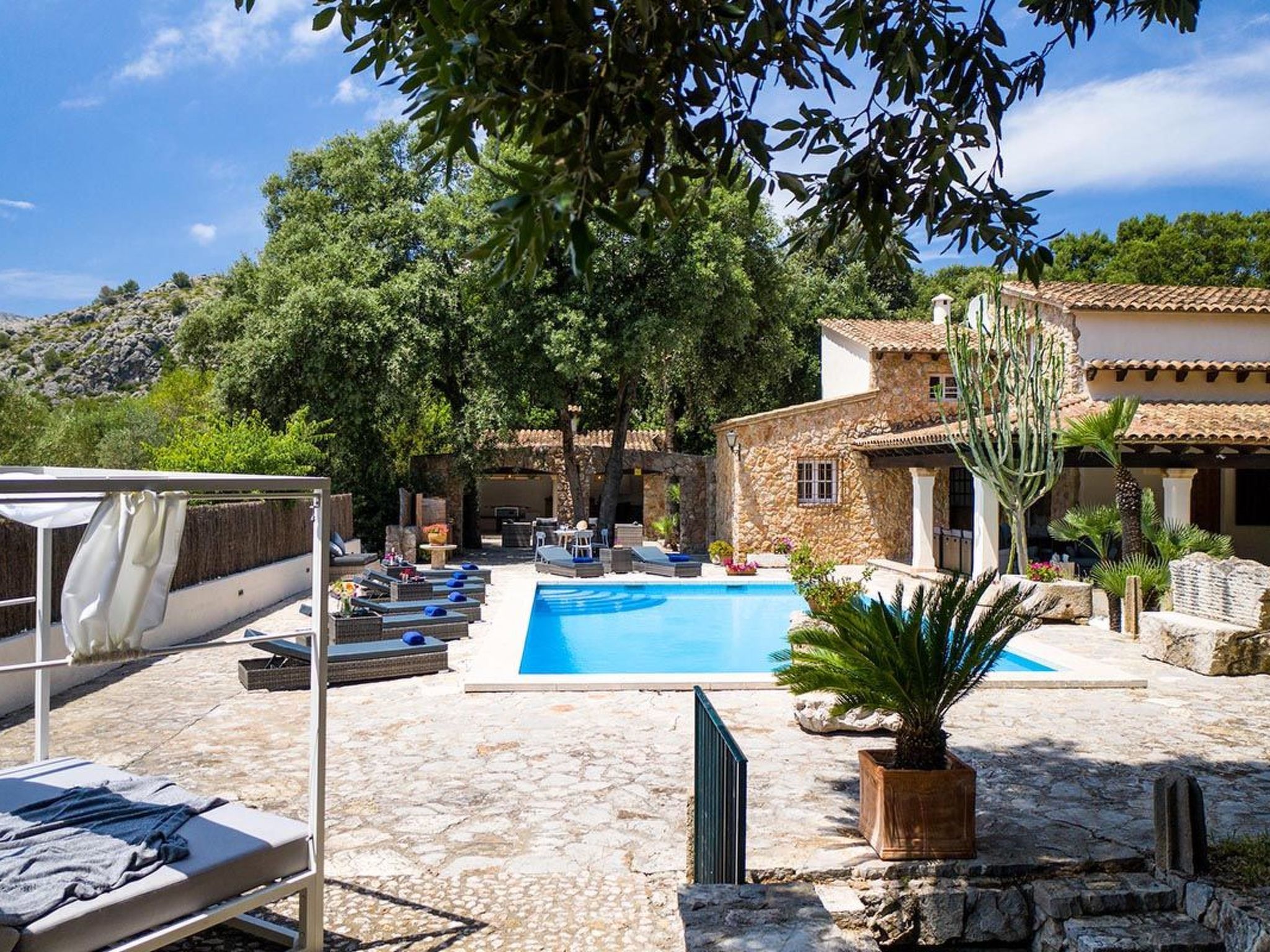 Spektakuläre neu renovierte Villa in Pollensa-Dedans