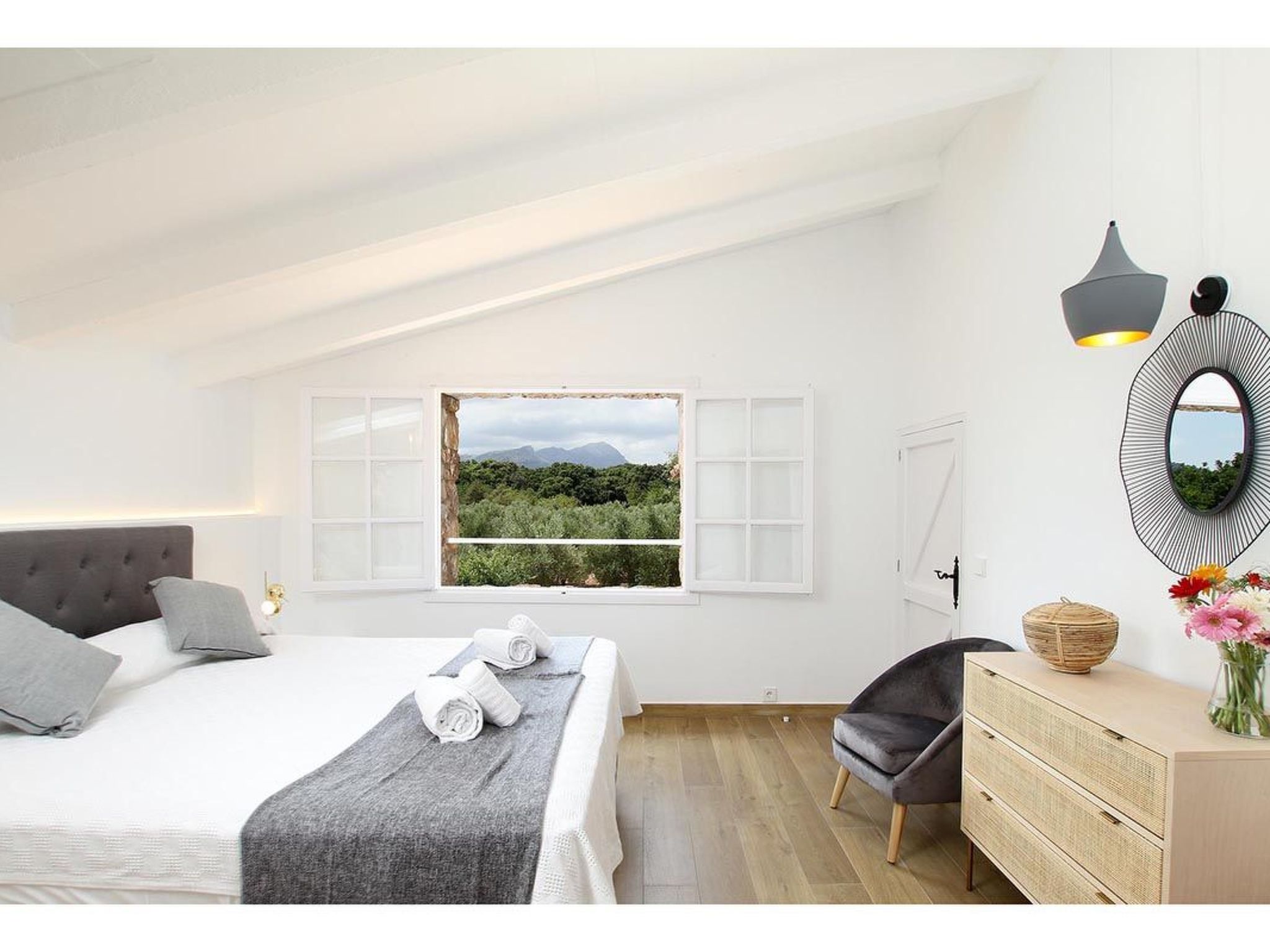 Spektakuläre neu renovierte Villa in Pollensa-Binnen