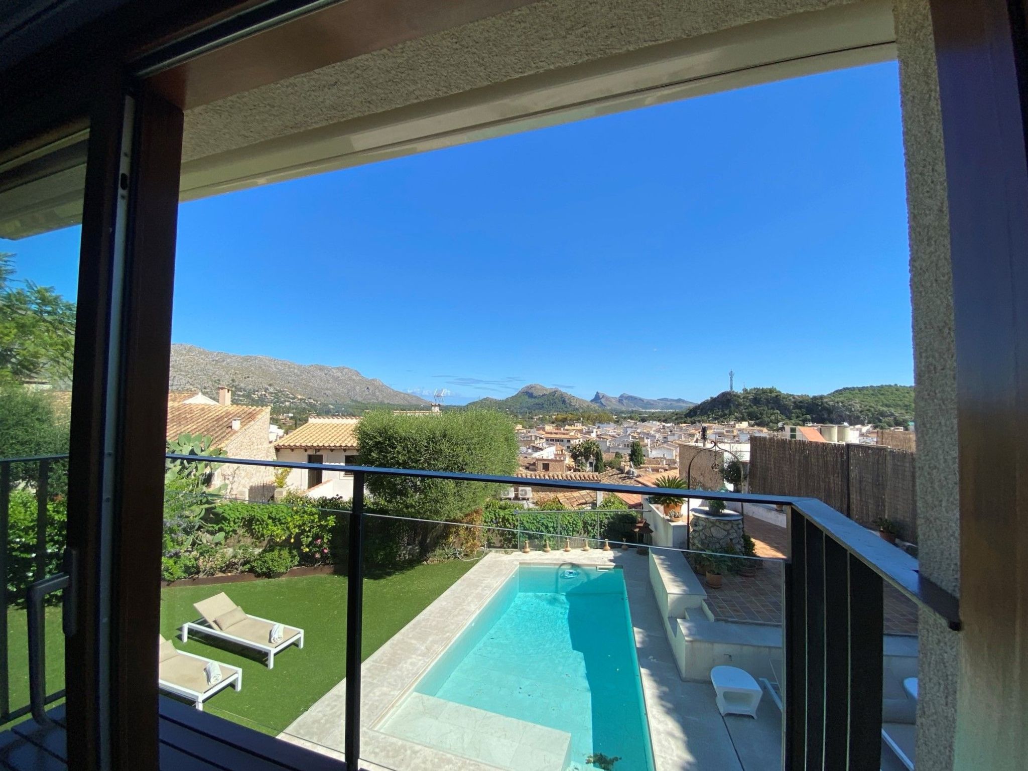 Photo of mit Garten, Grill und Terrasse