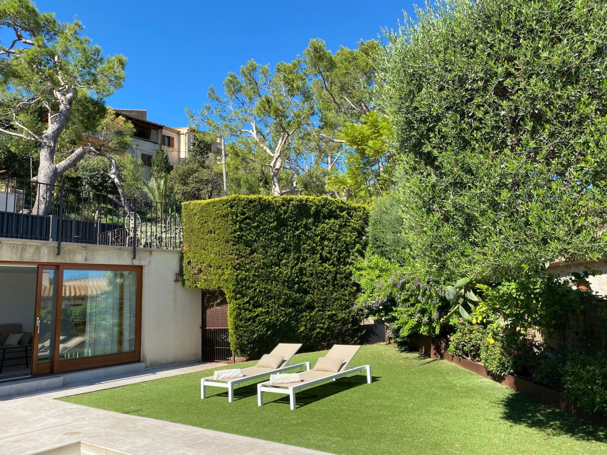 Photo of mit Garten, Grill und Terrasse