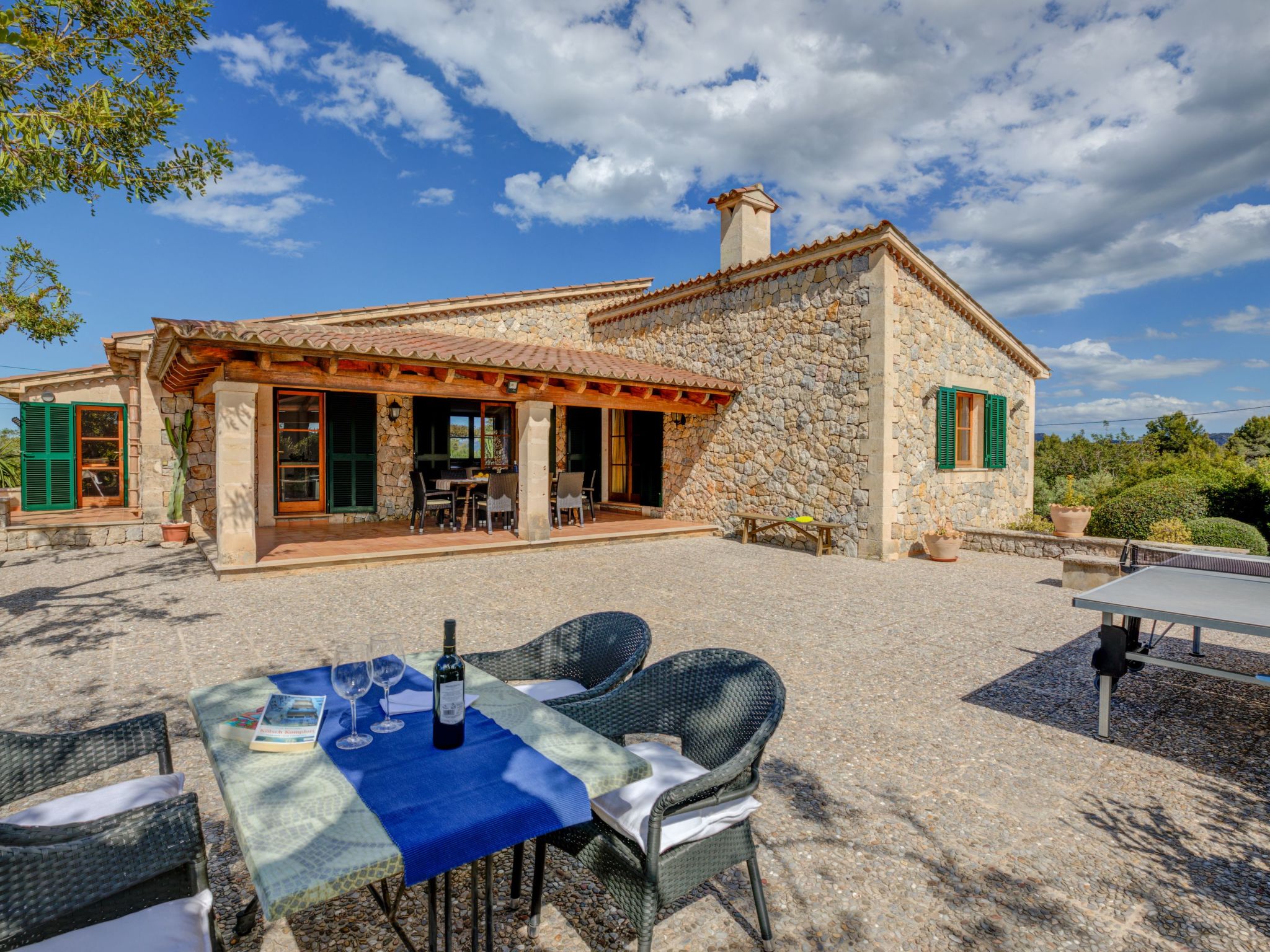 In Pollença mit Großem Pool-Outside