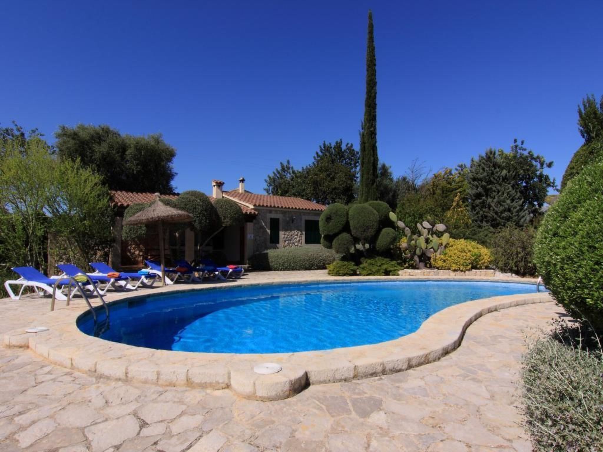 In Pollença mit Großem Pool-Outside