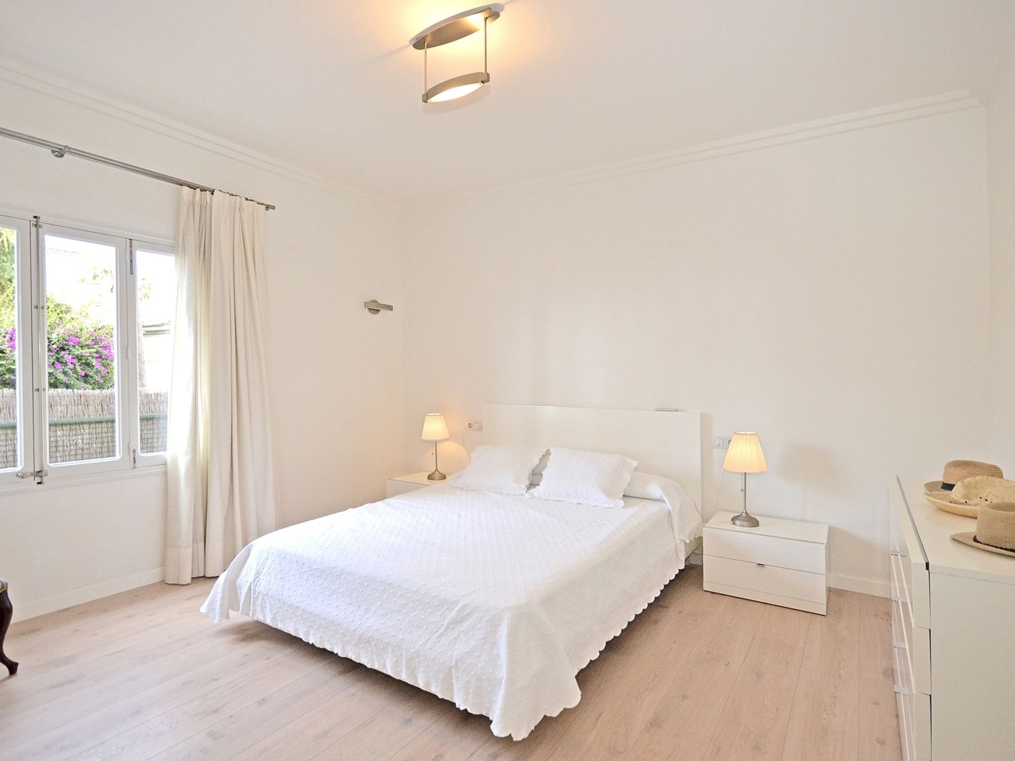 Photo of Llenaire - Xata