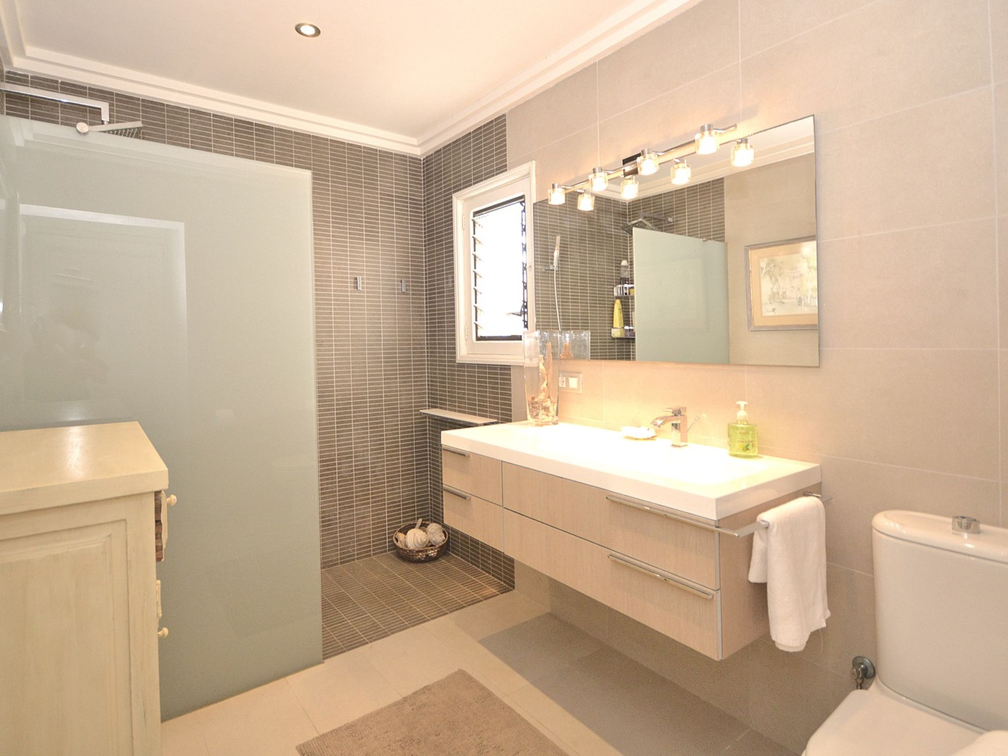 Photo of Llenaire - Xata