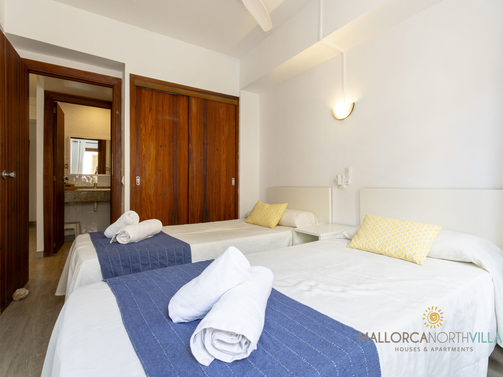 Photo of Apartamento Voramar I: Primera Línea en Pine Walk