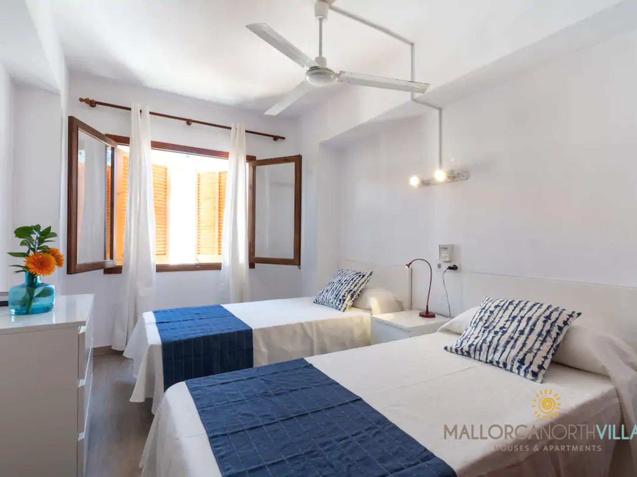 Photo of Apartamento Voramar I: Primera Línea en Pine Walk