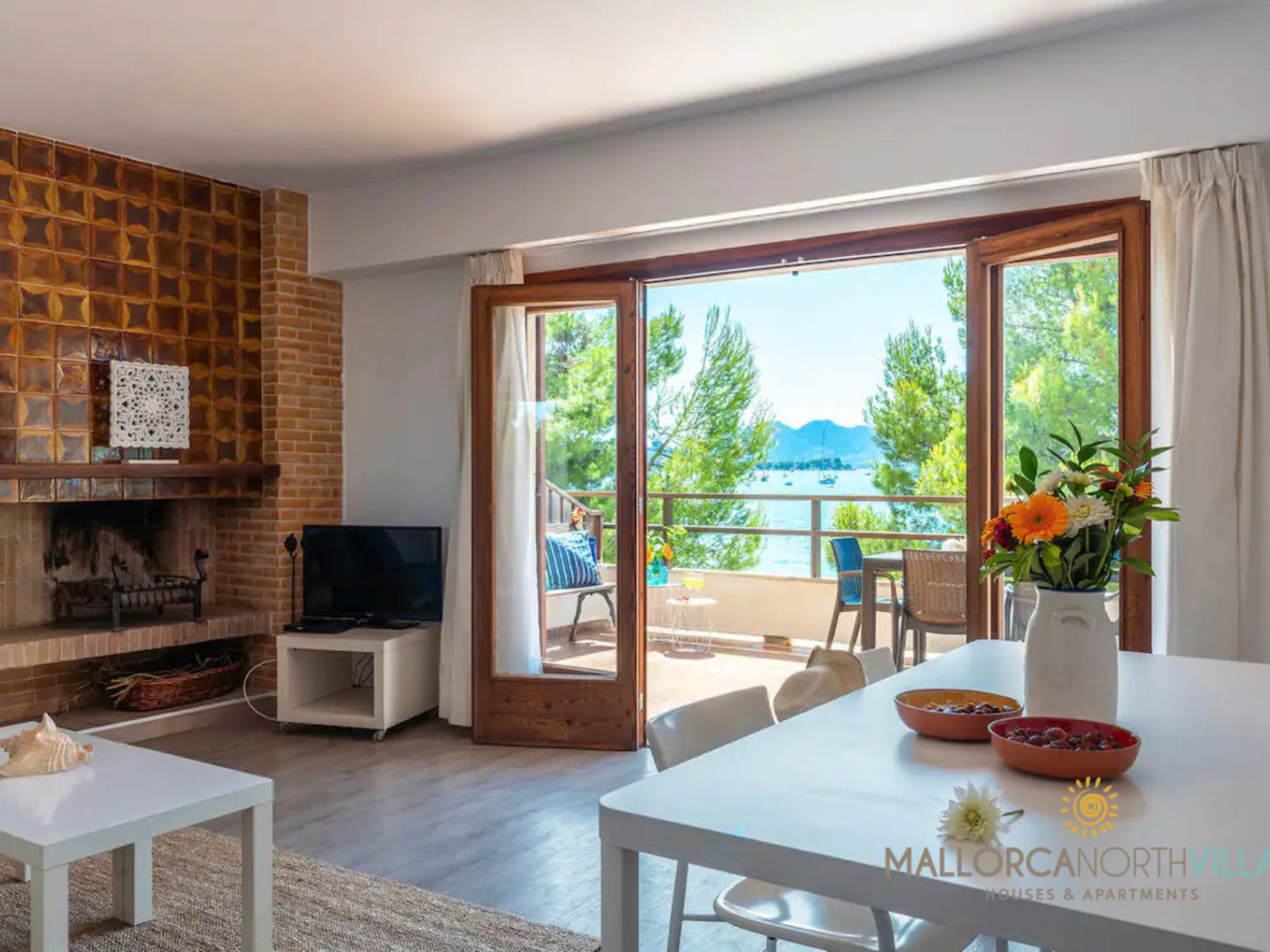 Photo of Apartamento Voramar I: Primera Línea en Pine Walk