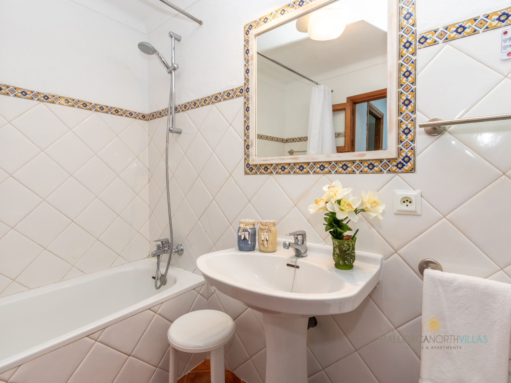 Photo of Casa Joana Acogedora Casa de Pueblo con Terraza