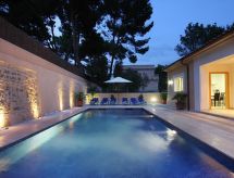 Villa Medina: Jouw privé-oase aan de baai van Cala Sant Vicenç - thumbnail 2