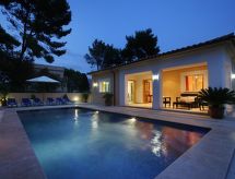 Villa Medina: Jouw privé-oase aan de baai van Cala Sant Vicenç - thumbnail 5