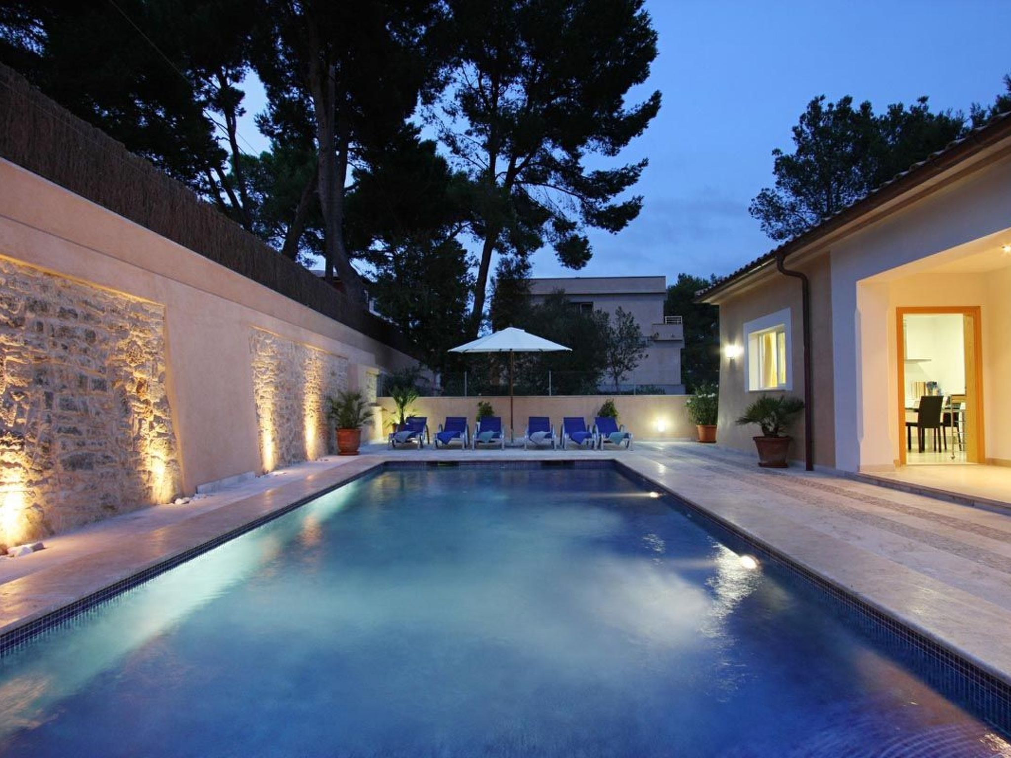 Villa Medina, Cala Sant Vicenç-Dedans