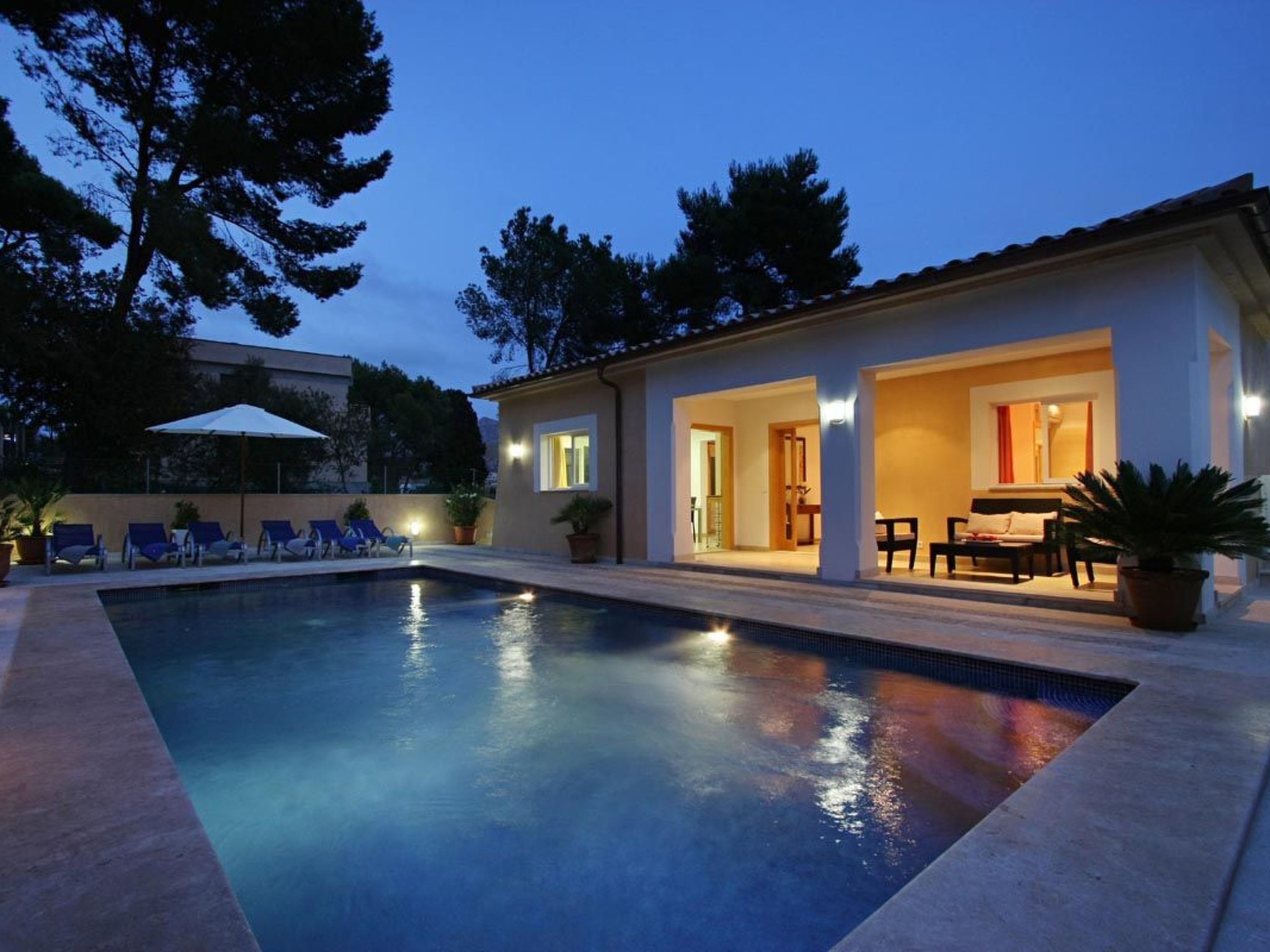 Villa Medina, Cala Sant Vicenç-Dedans