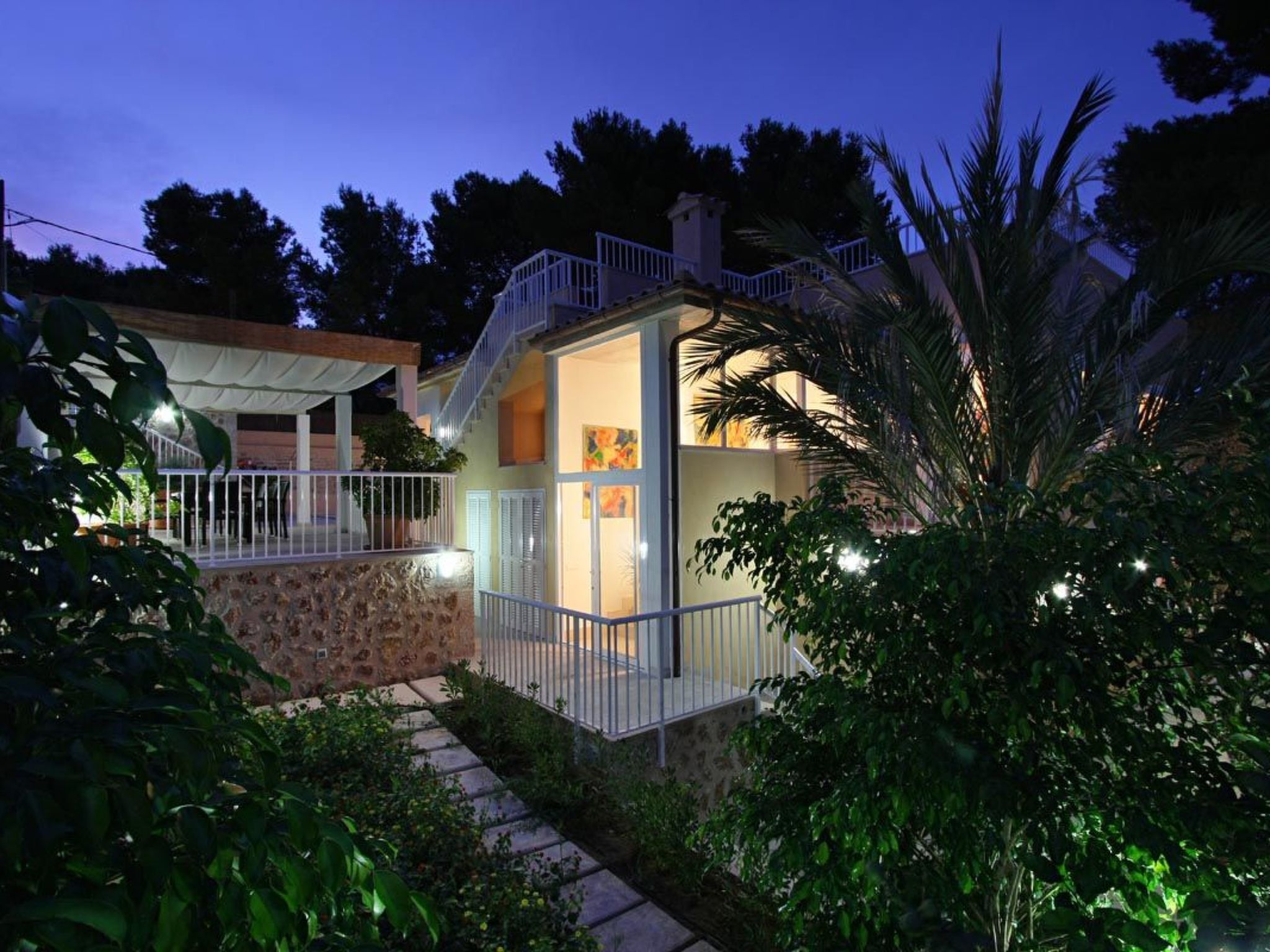 Villa Medina, Cala Sant Vicenç-Dedans