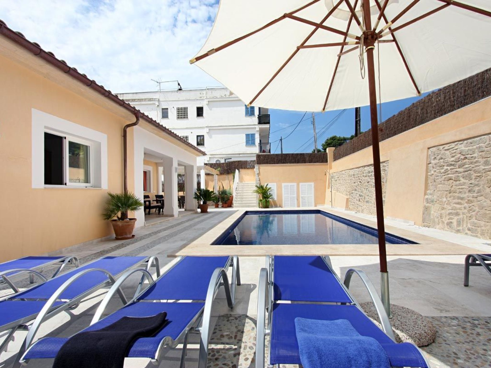 Villa Medina, Cala Sant Vicenç-Dedans