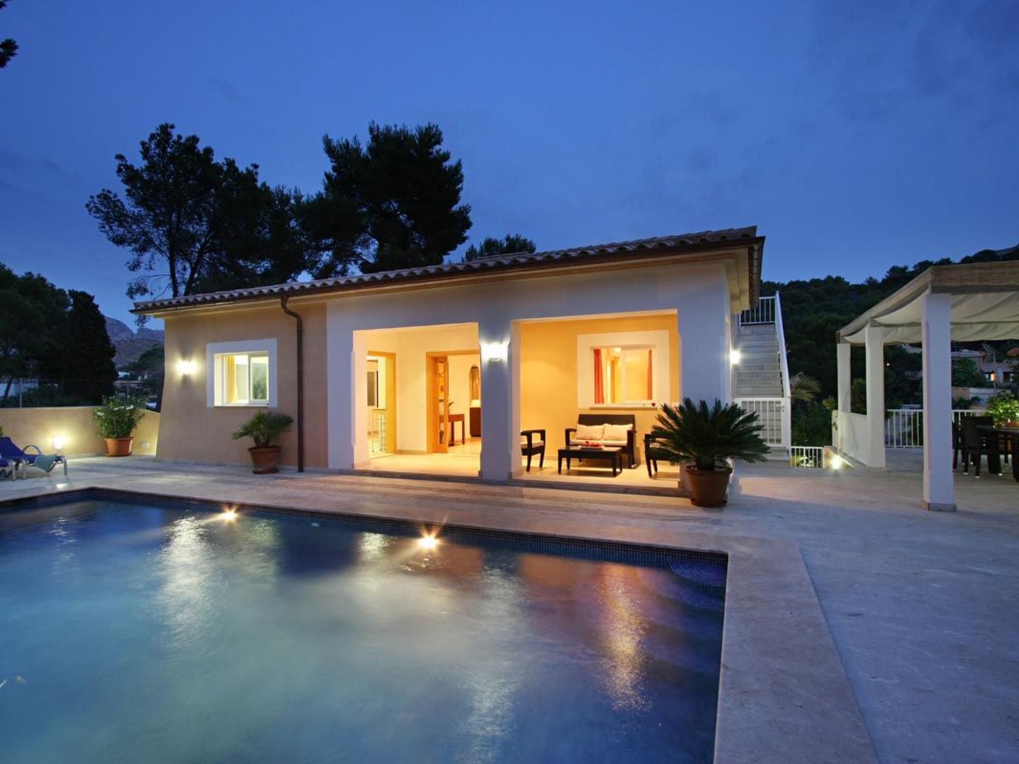 Villa Medina, Cala Sant Vicenç-Dedans