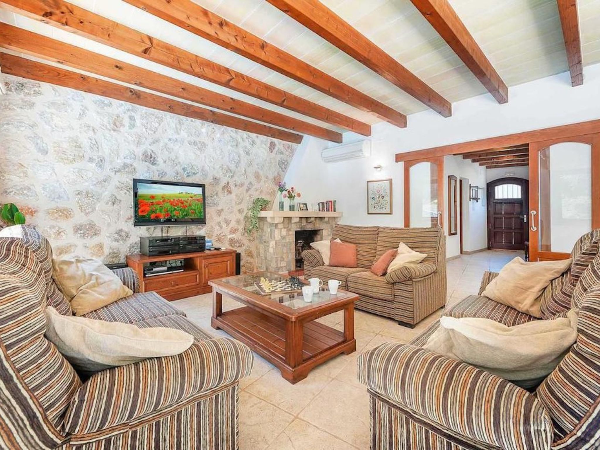 Villa Alexandria Cala Sant Vicenç-Binnen