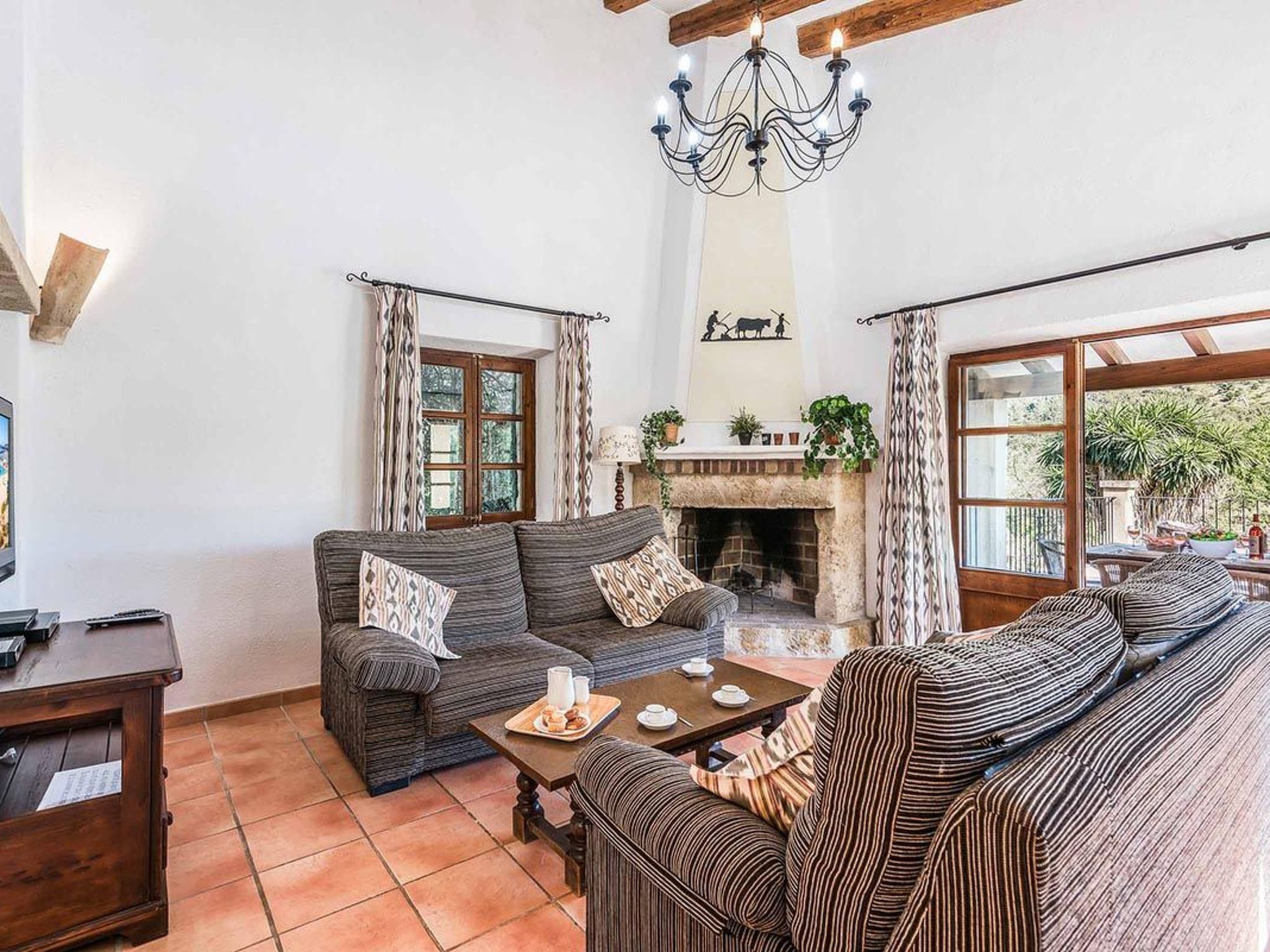 Finca Tomas, Cala Sant Vicenç-Dedans