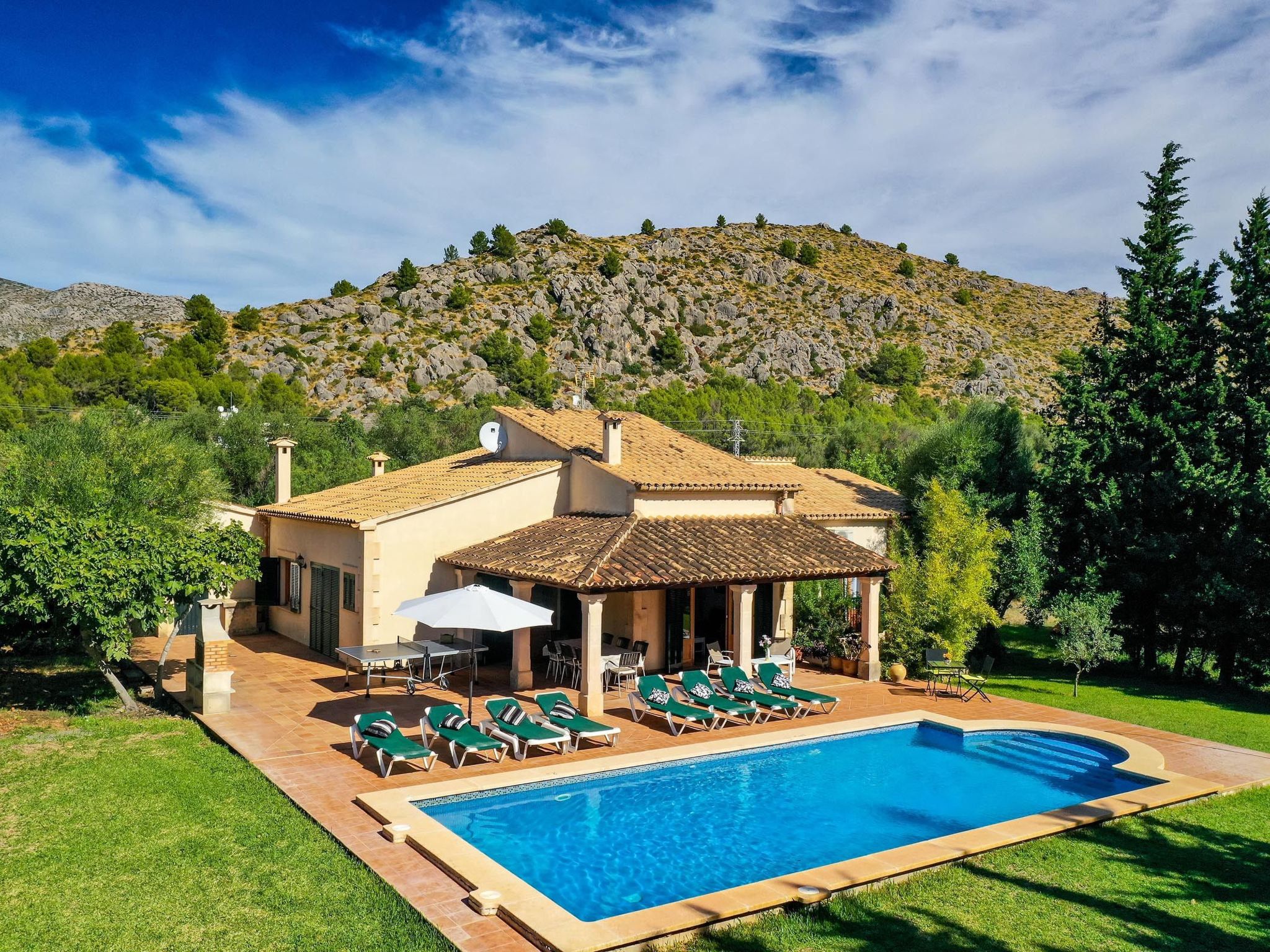 Schöne Villa für 8 Personen in der Nähe von Pollença-Dedans