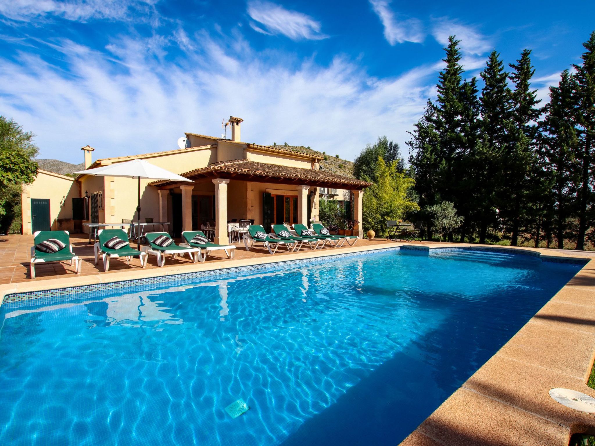 Schöne Villa für 8 Personen in der Nähe von Pollença-Dedans