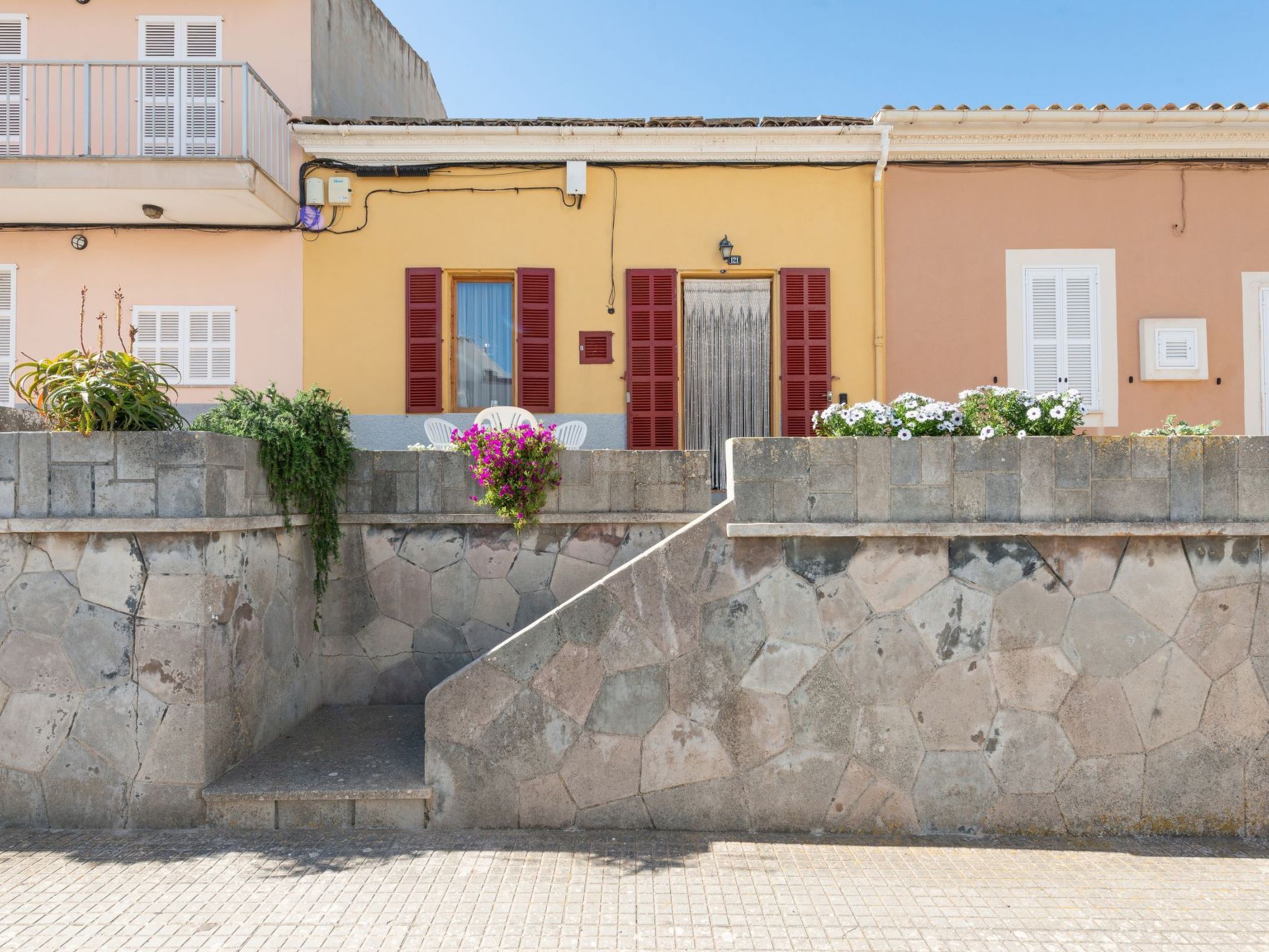 Gemütliches Stadthaus am Strand, 100 m vom Strand von Can Picafort entfernt-Image-tags.info