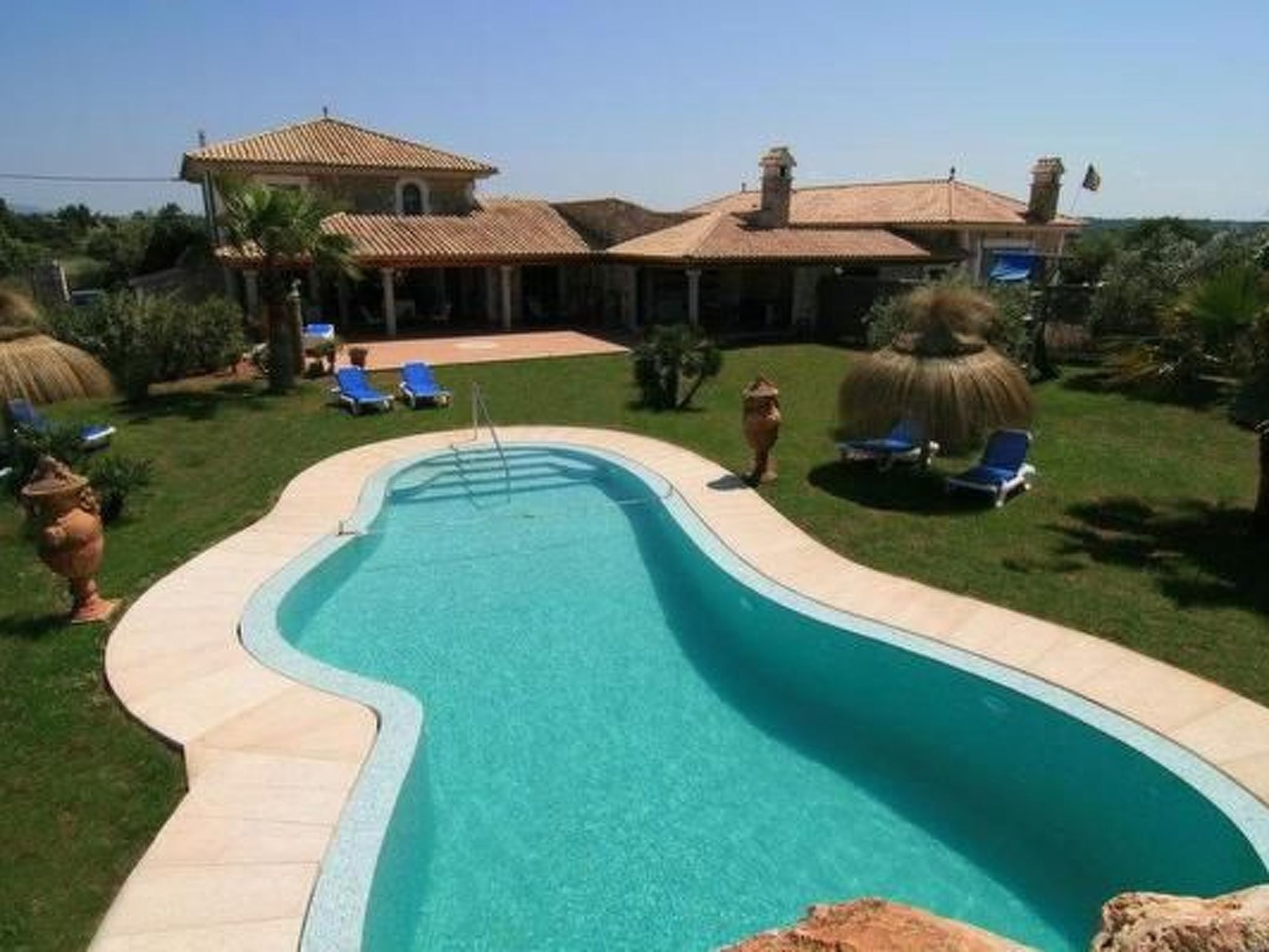 Villa mit Garten, Grill und Terrasse-Image-tags.info