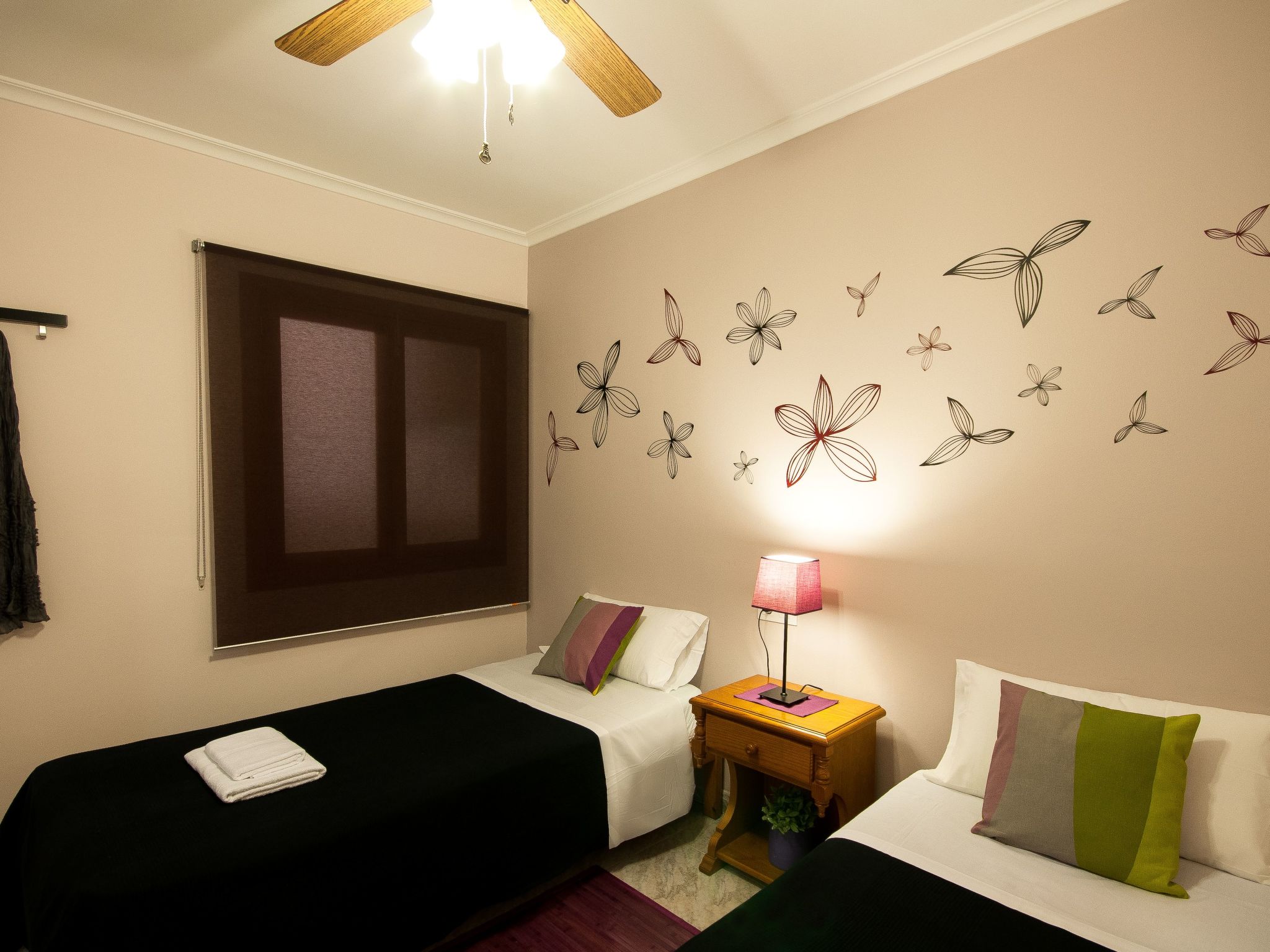 Ob3-Erdgeschoss mit 3 Doppelschlafzimmern in Strandnähe-Binnen