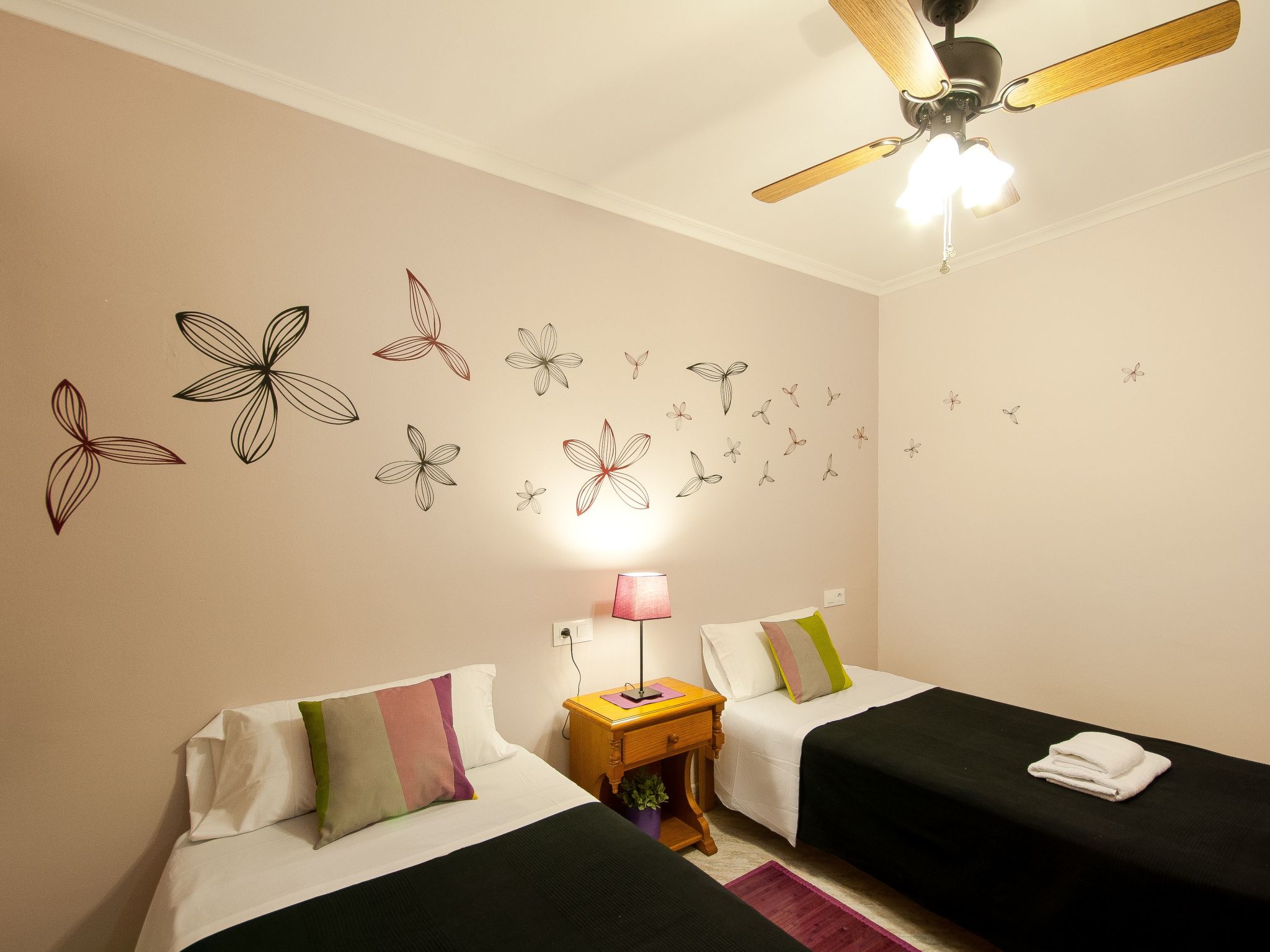 Ob3-Erdgeschoss mit 3 Doppelschlafzimmern in Strandnähe-Binnen