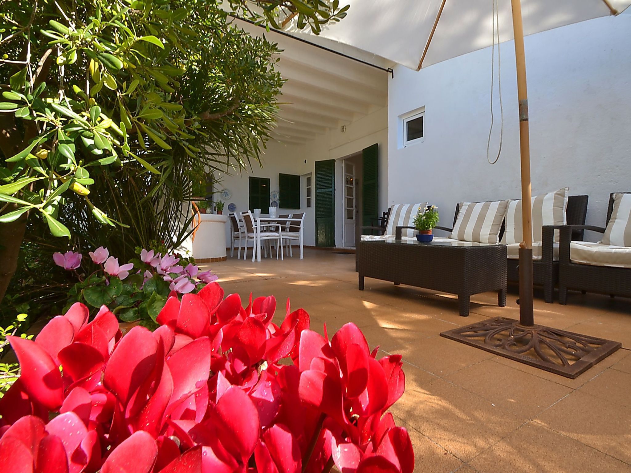 In Colonia De Sant Pere mit Grill, Garten und Terrasse-Binnen