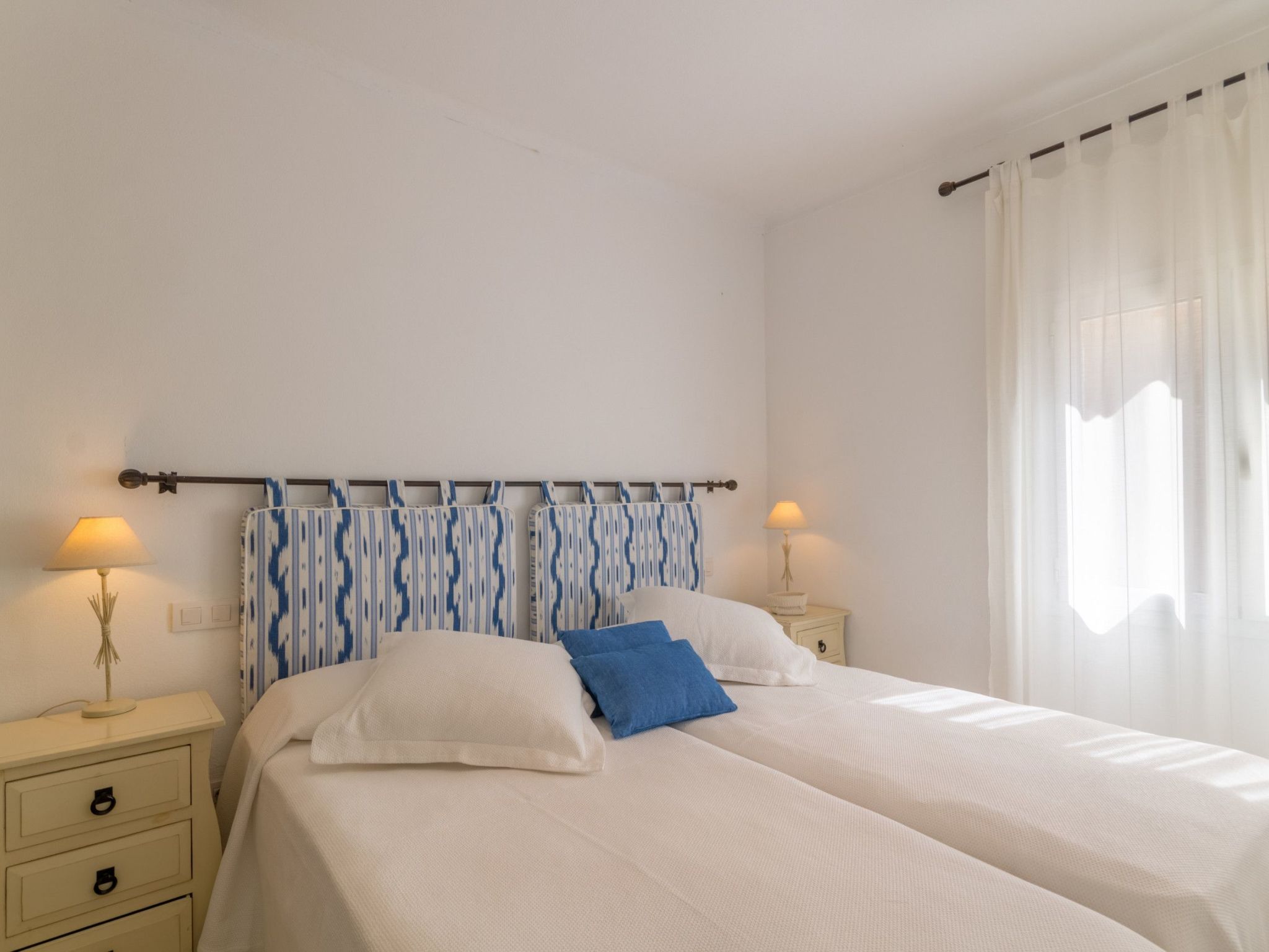 Charmantes Ferienhaus mit großer Terrasse-Binnen