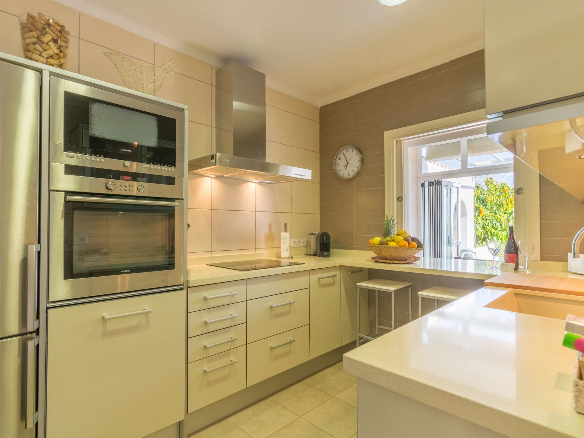 Charmantes Ferienhaus mit großer Terrasse-Binnen