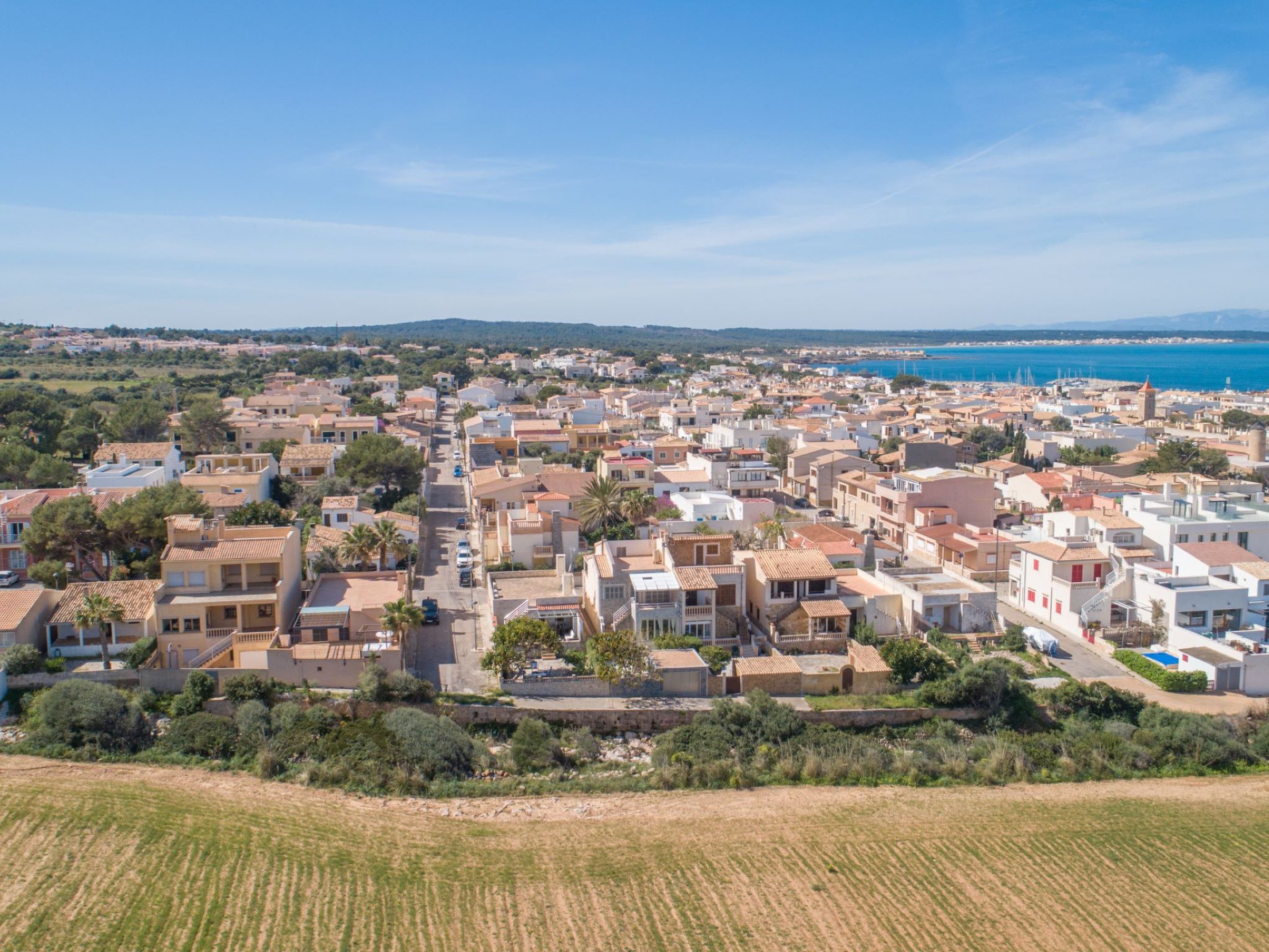 Charmantes Ferienhaus mit großer Terrasse-Binnen