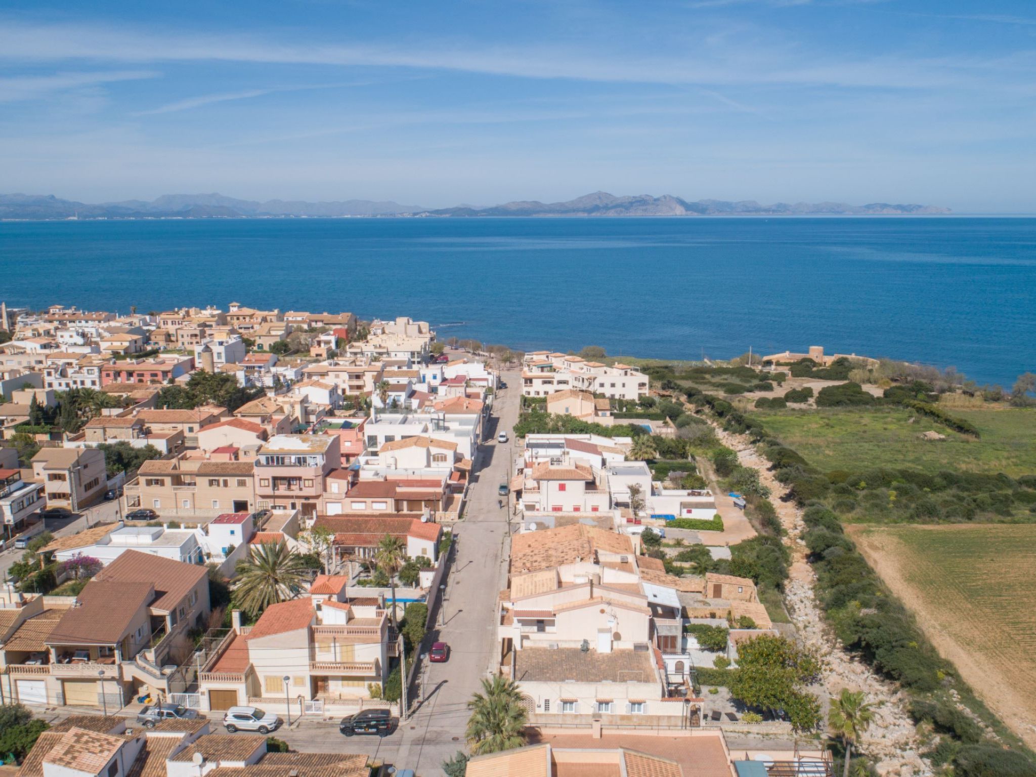 Charmantes Ferienhaus mit großer Terrasse-Binnen