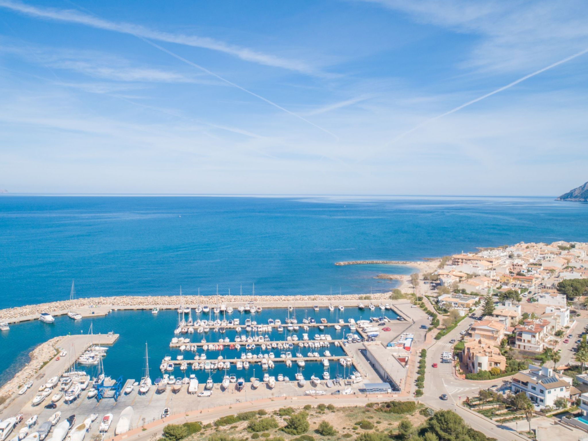 Charmantes Ferienhaus mit großer Terrasse-Binnen