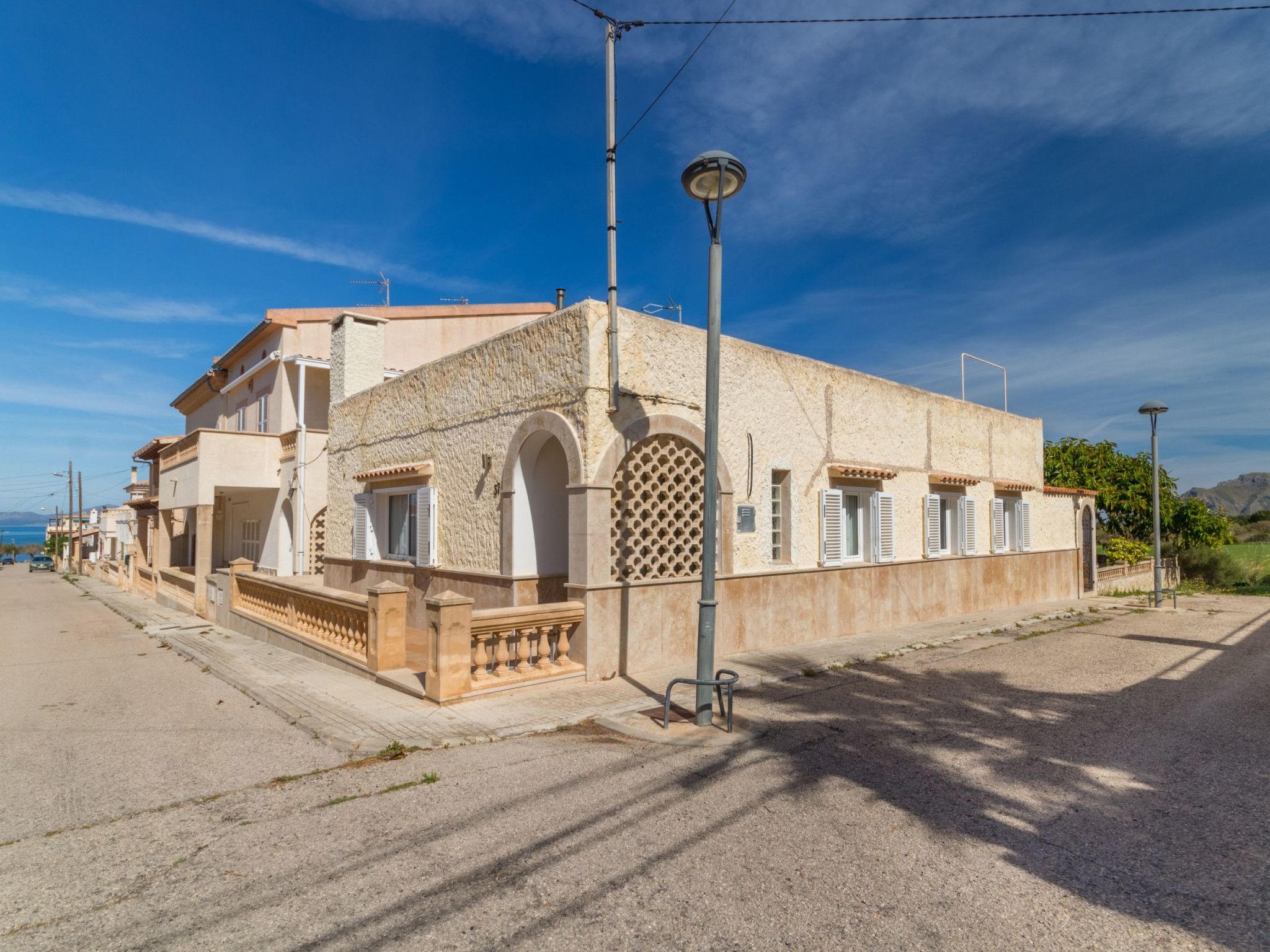 Charmantes Ferienhaus mit großer Terrasse