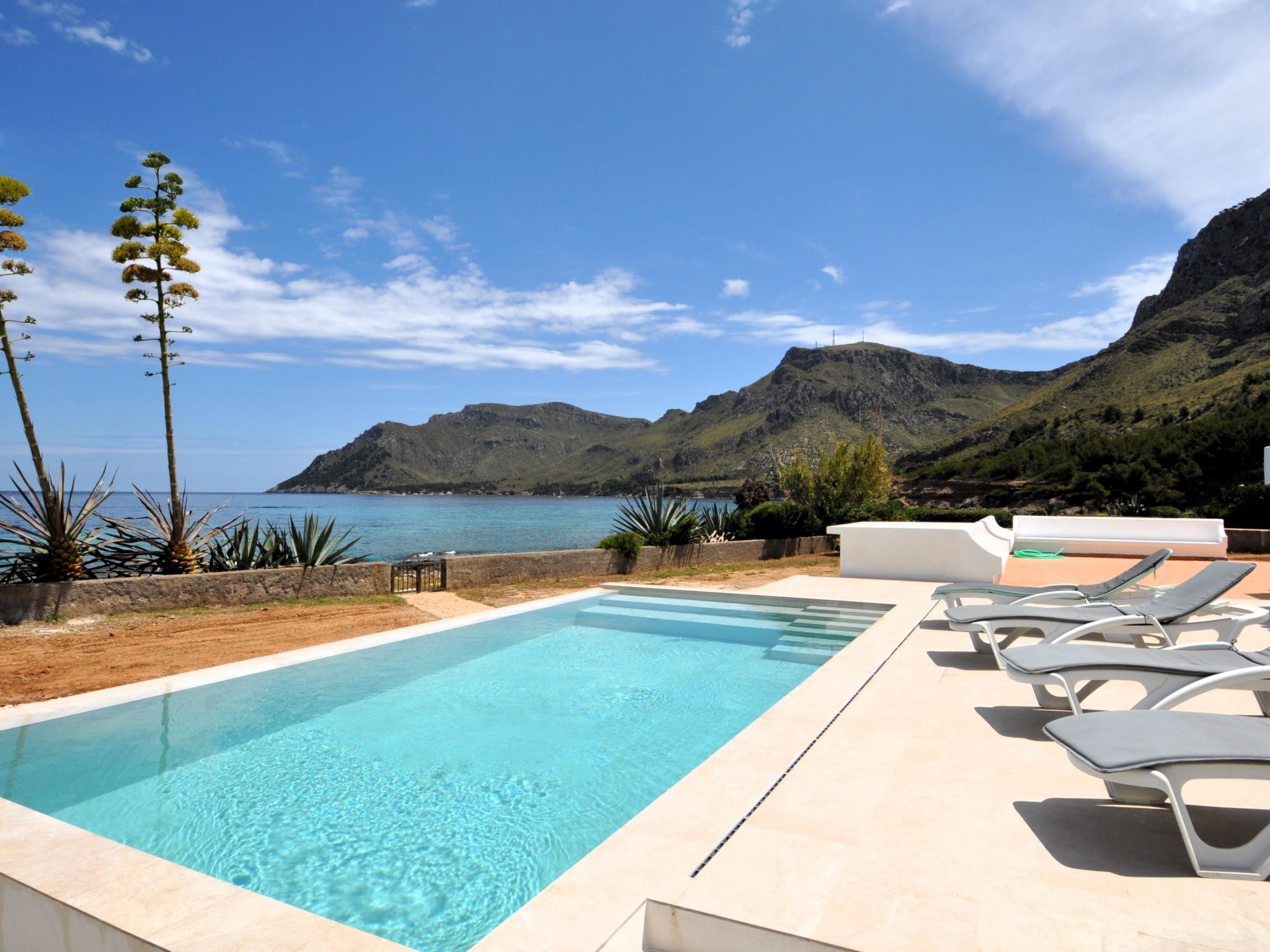 Villa XOROI con Piscina en Betlem (Mallorca) con vistas a la Bahía de Alcudia y