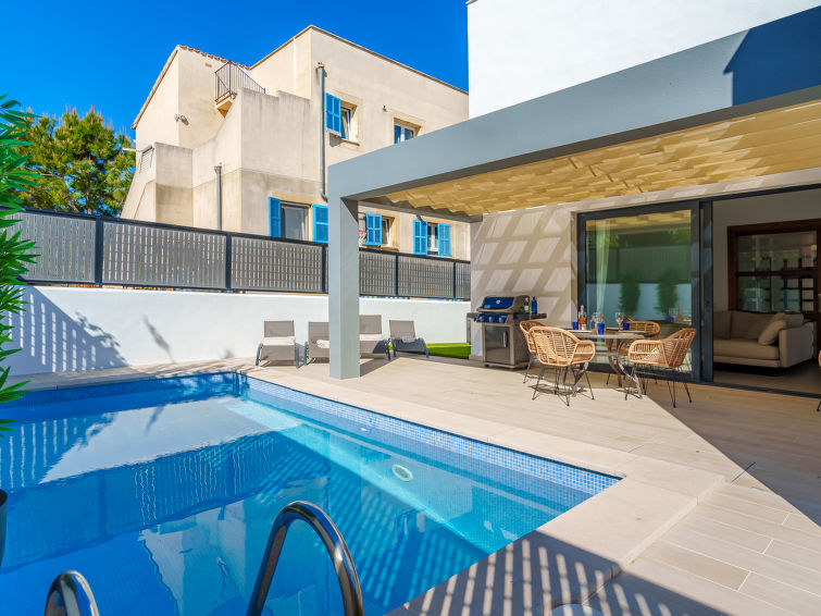 Search and Stay destination Urbanització Montferrutx, IB - Spain from AU$ 508. Can Aruna