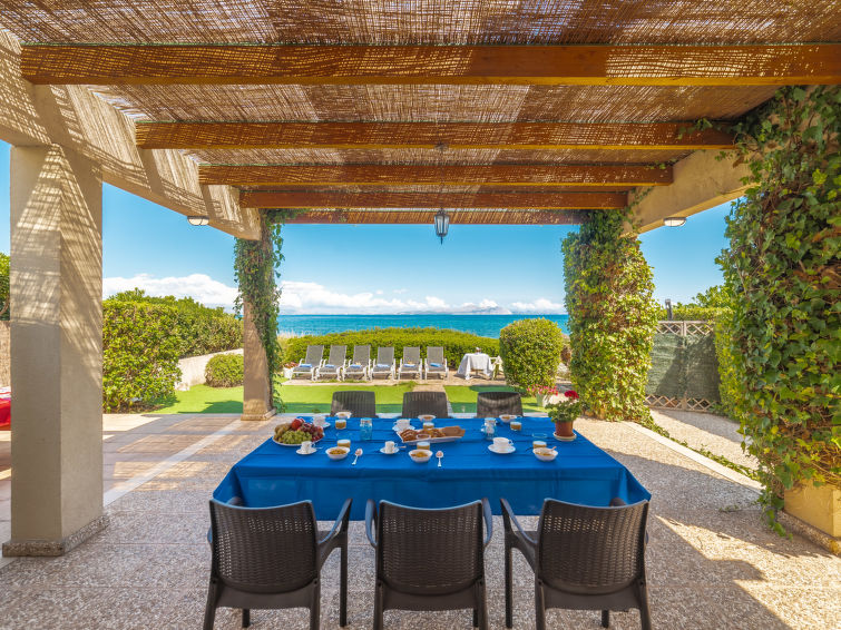4-persoons vakantiehuis aan zee in Colònia Sant Pere met bergzicht in Colònia Sant Pere