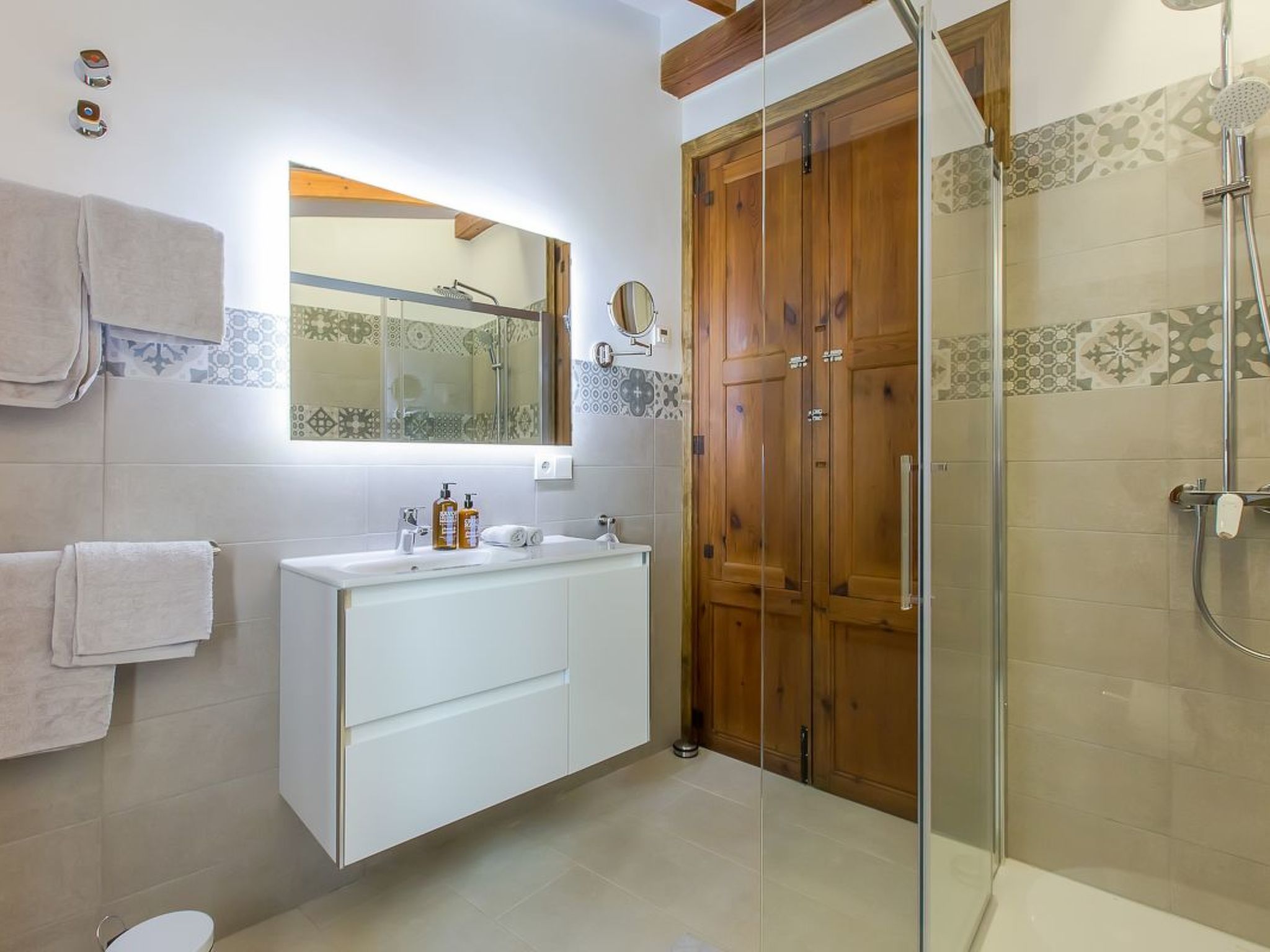 La Fuente-Image-tags.info