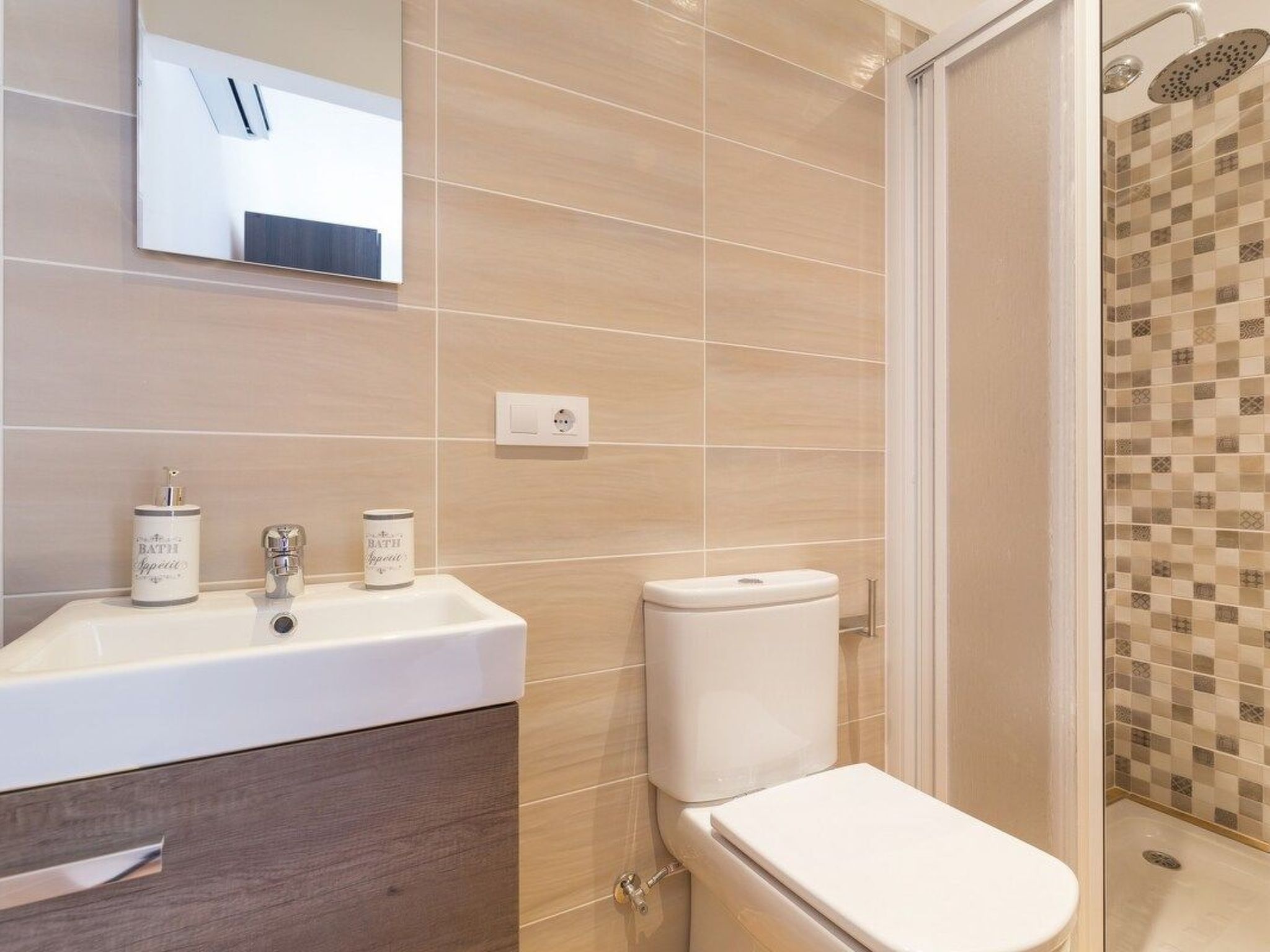 "Alba" mit Terrasse-Image-tags.info