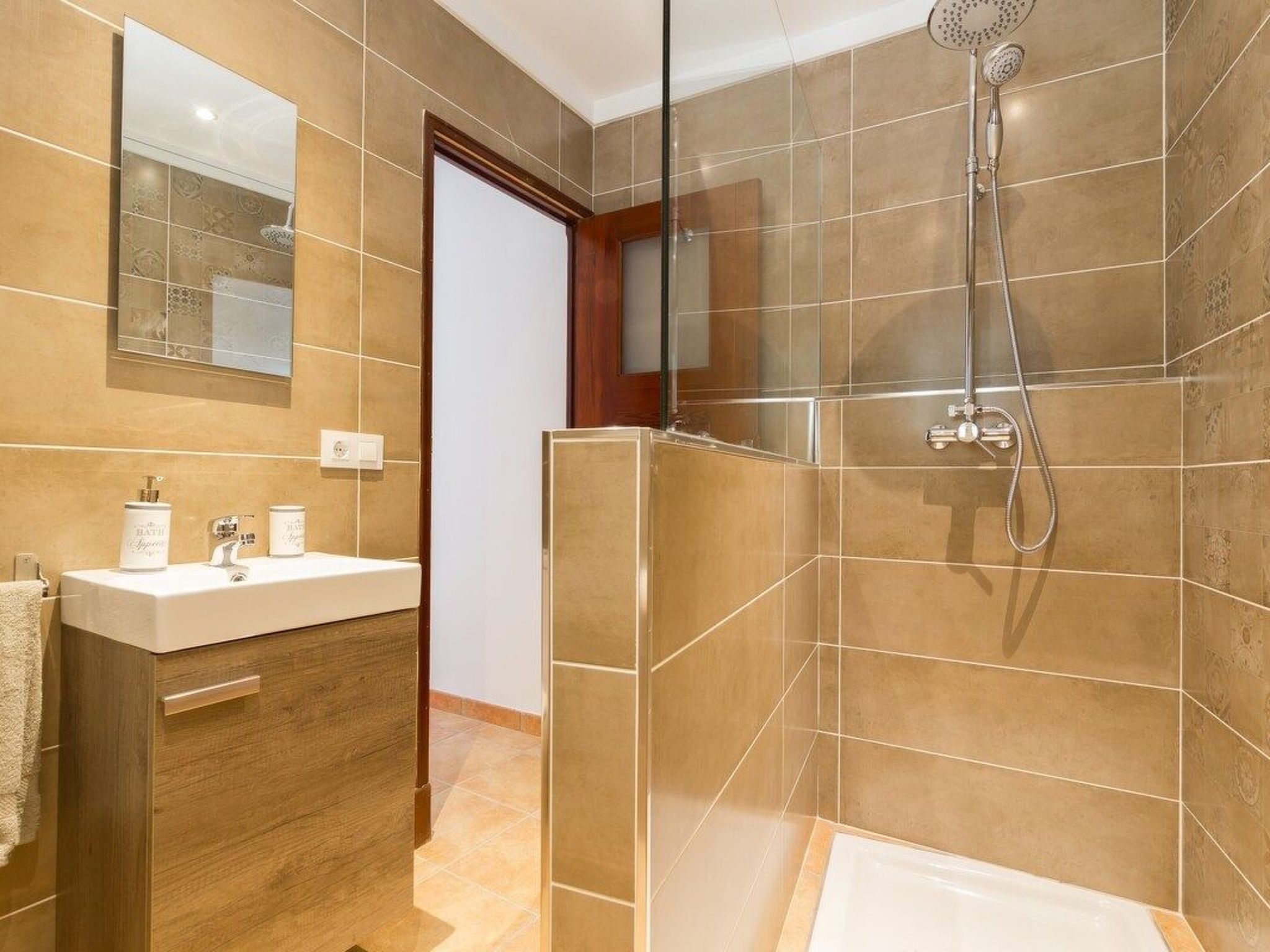 "Alba" mit Terrasse-Image-tags.info