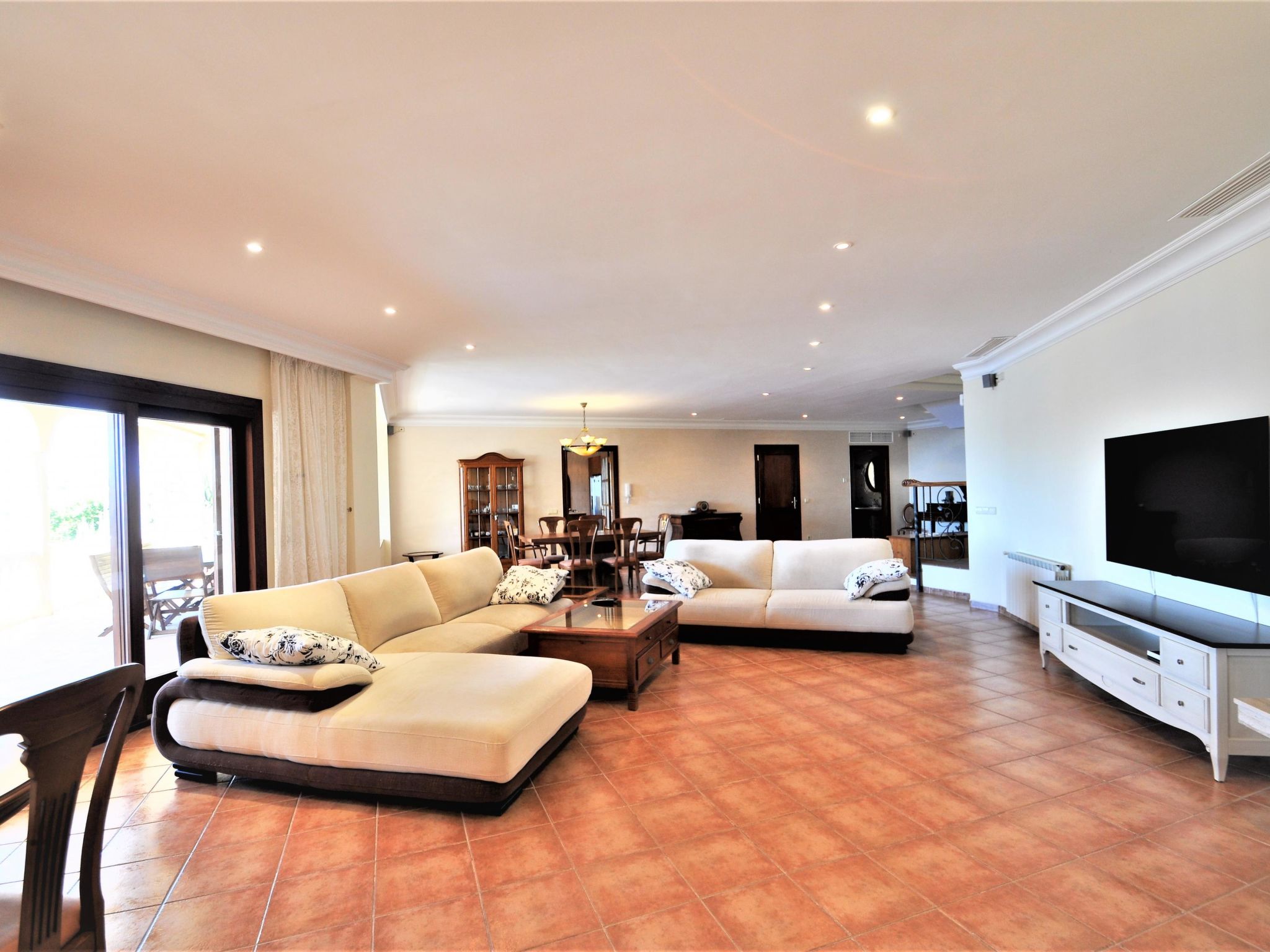 Photo of Villa CA TOTHOM con vistas al mar Camp de Mar para 8 personas (4 habitaciones)