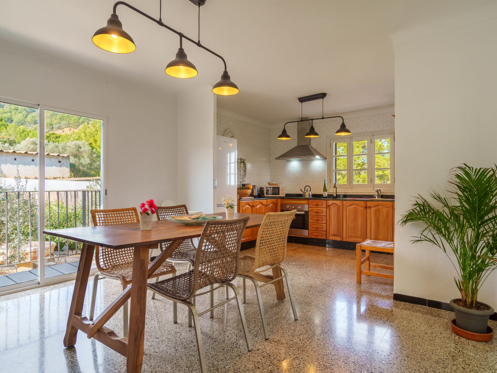 Can Passos — Kitchen / Dining Room
