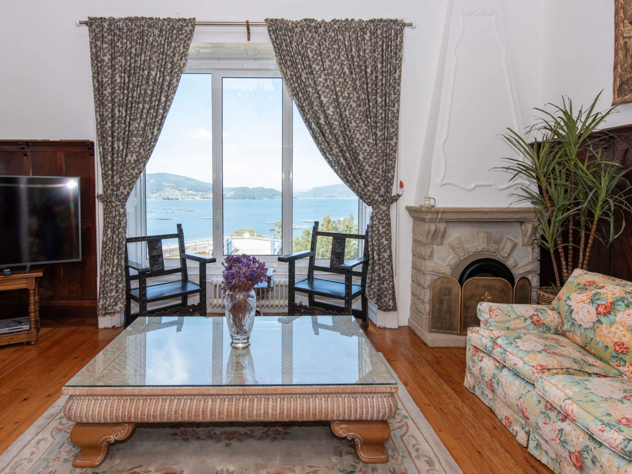 Für 12 Personen und 2 Kinder in Redondela, Costa Verde Spanien (Rías Baixas)-Binnen