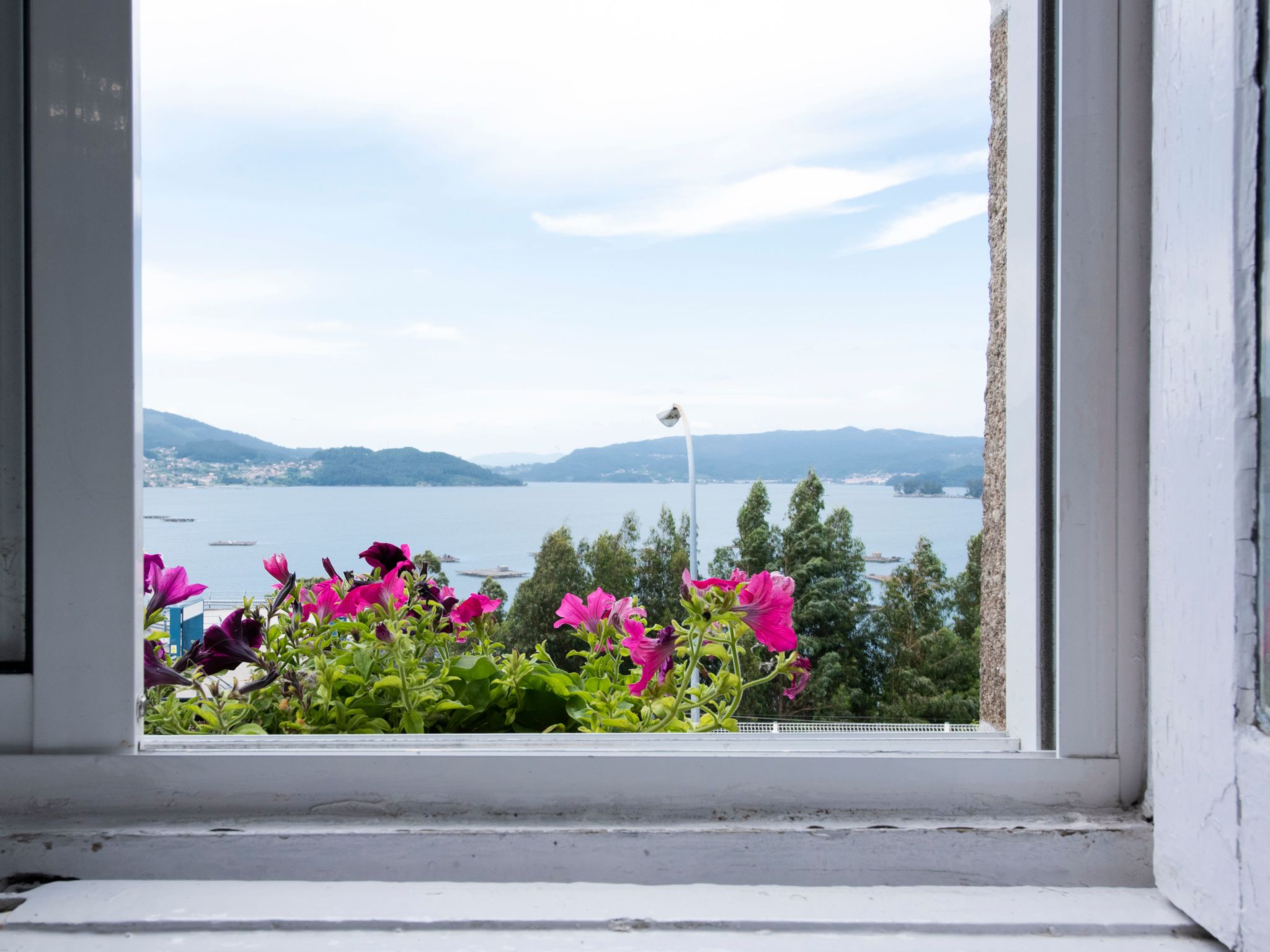 Für 12 Personen und 2 Kinder in Redondela, Costa Verde Spanien (Rías Baixas)-Binnen